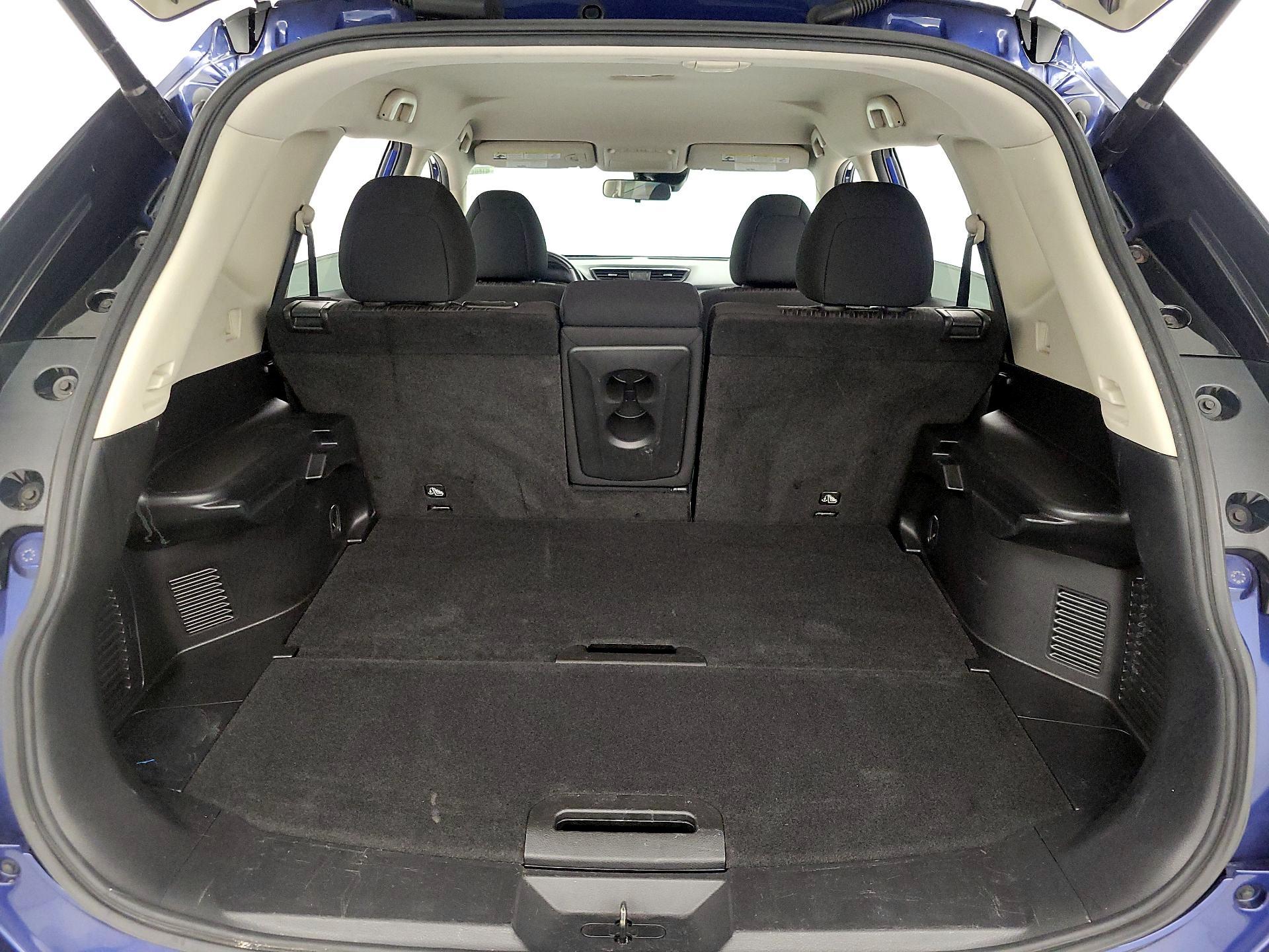 Thumbnail: 2019 Nissan Rogue - 20
