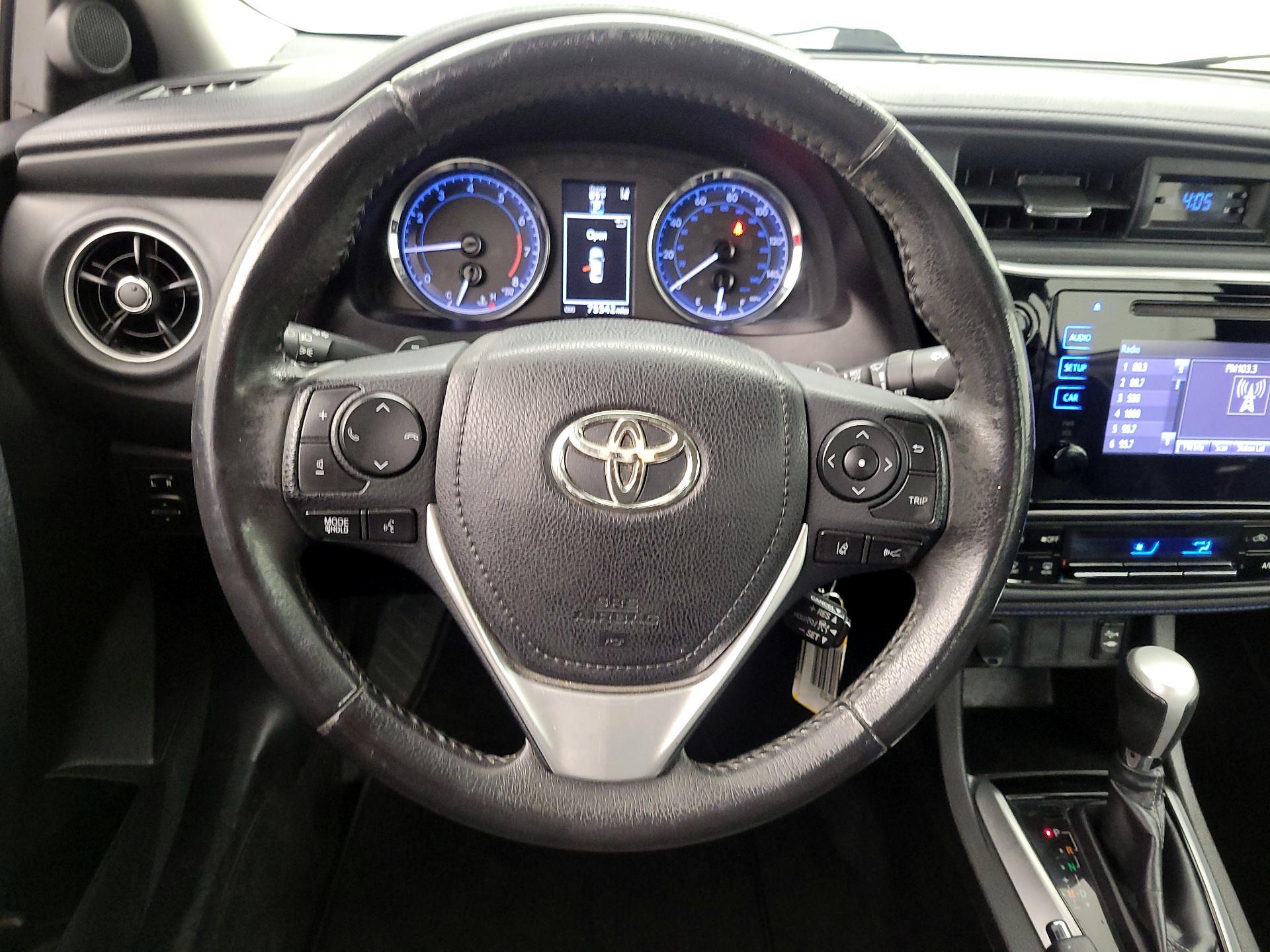 Thumbnail: 2017 Toyota Corolla - 10