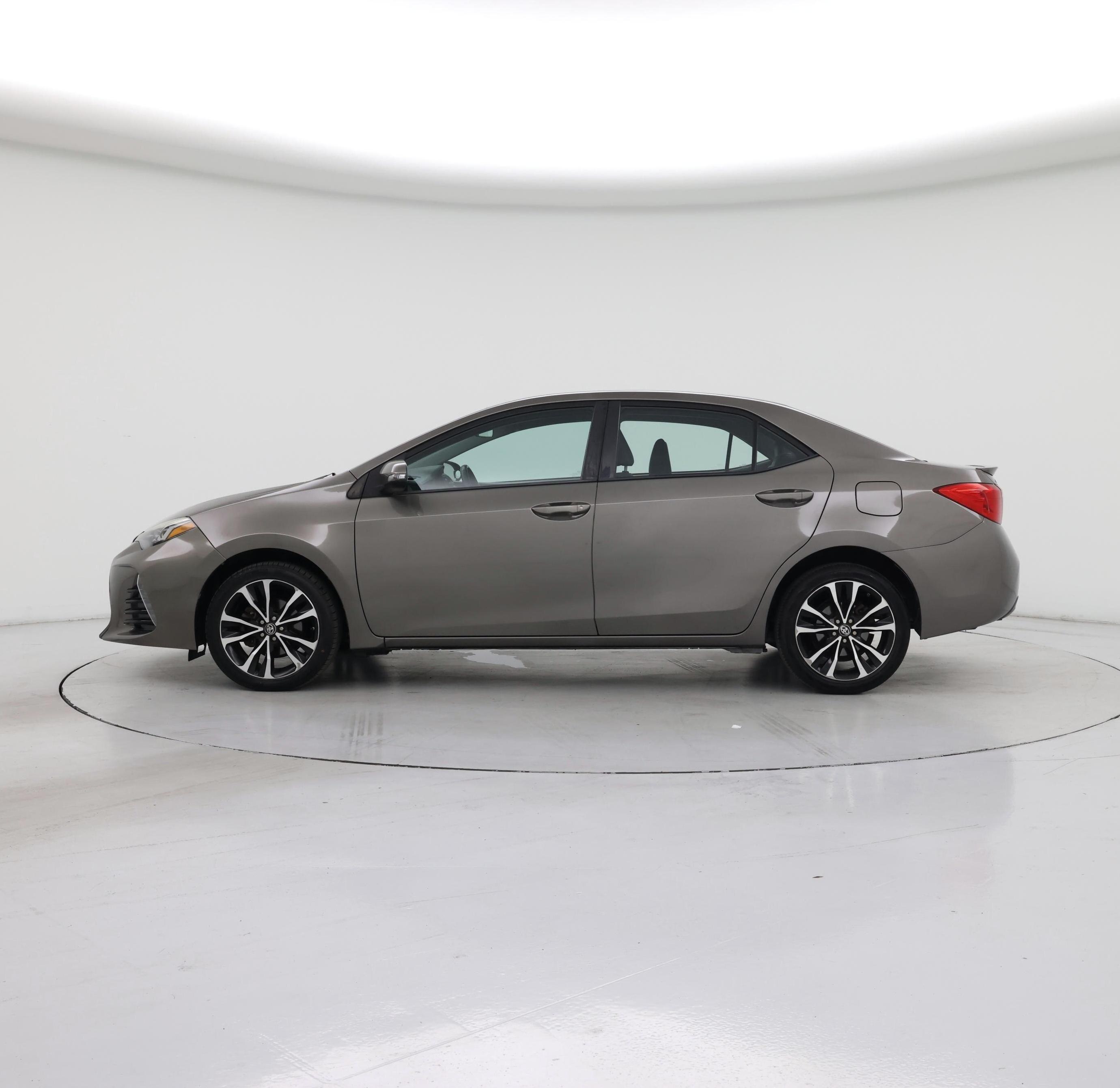 Thumbnail: 2017 Toyota Corolla - 3