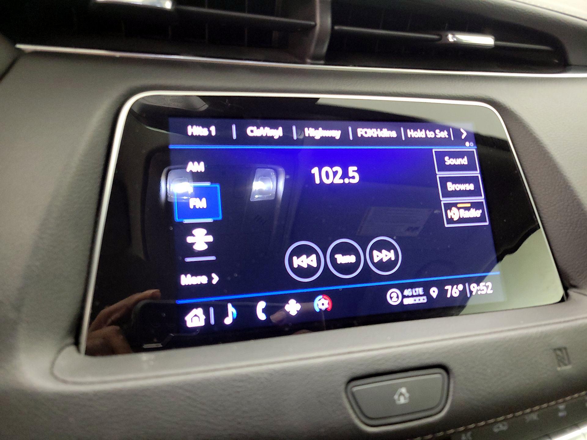 Thumbnail: 2021 Cadillac XT4 - 15