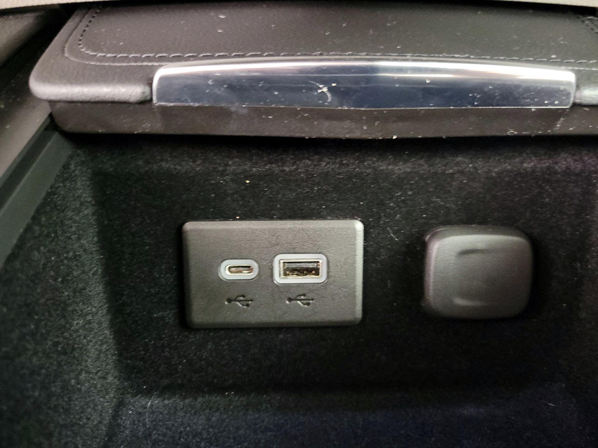 Thumbnail: 2021 Cadillac XT4 - 18