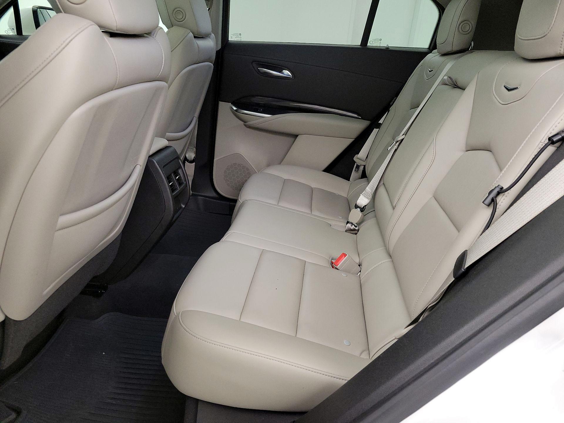 Thumbnail: 2021 Cadillac XT4 - 20