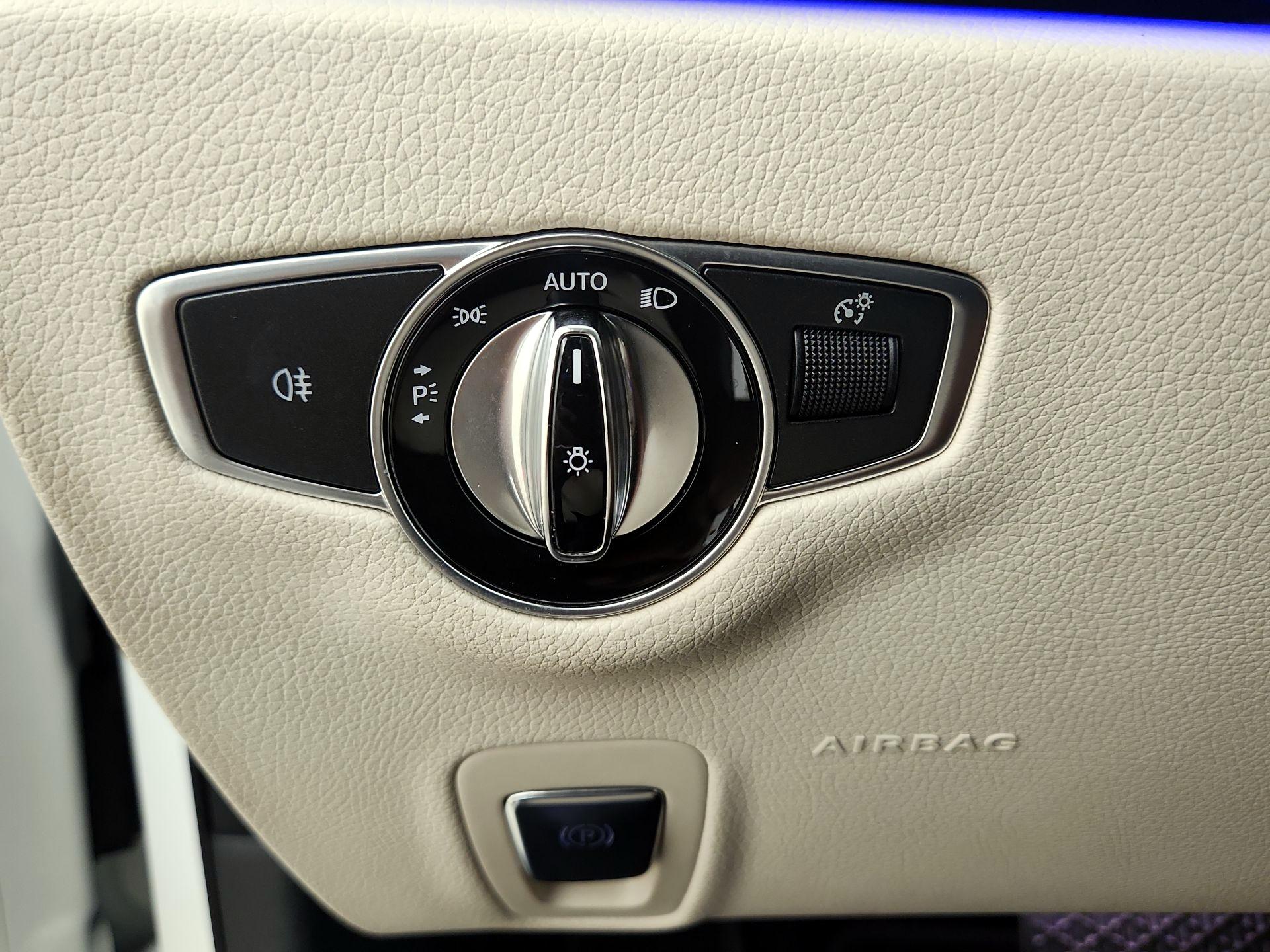 Thumbnail: 2018 Mercedes-Benz E-Class - 13