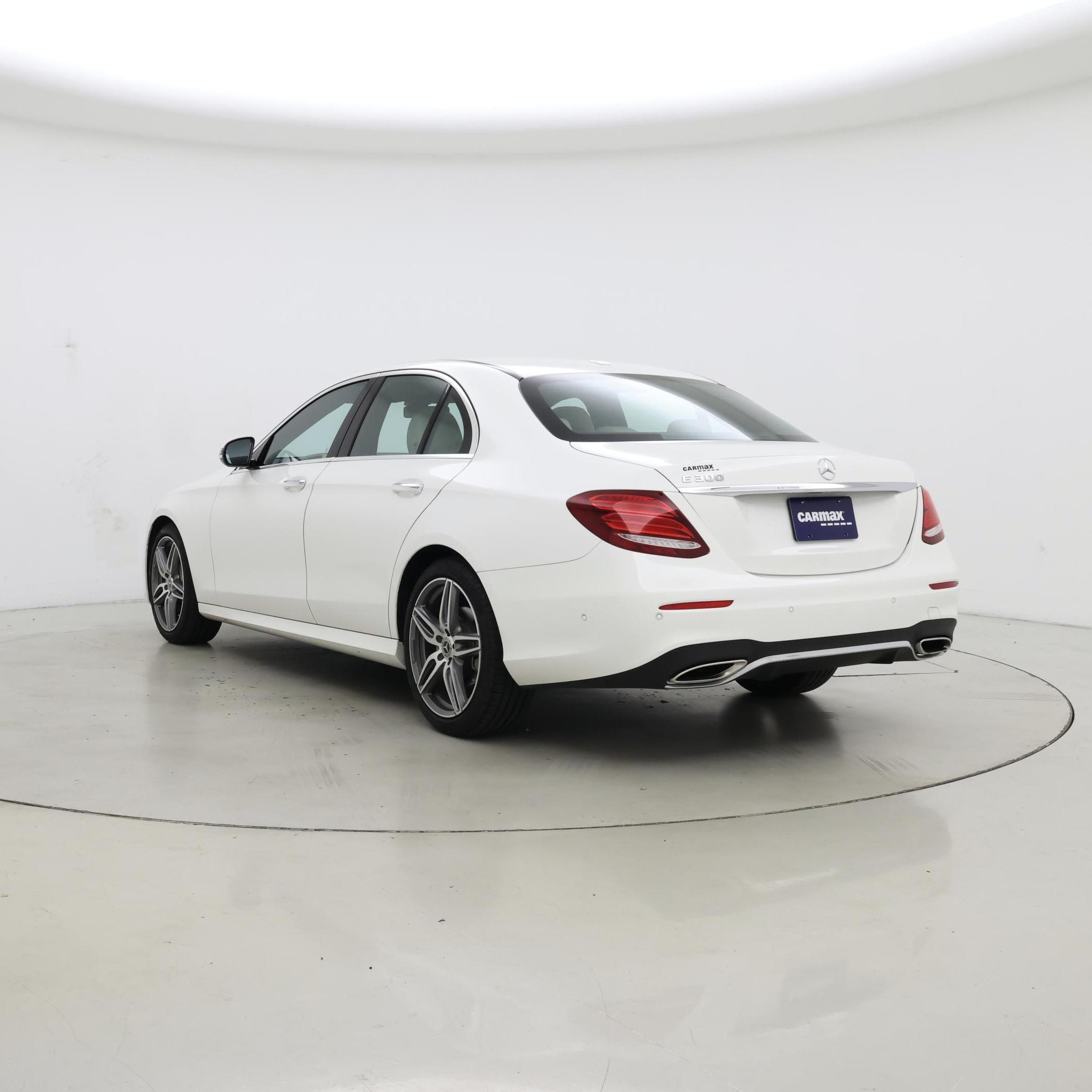 Thumbnail: 2018 Mercedes-Benz E-Class - 2