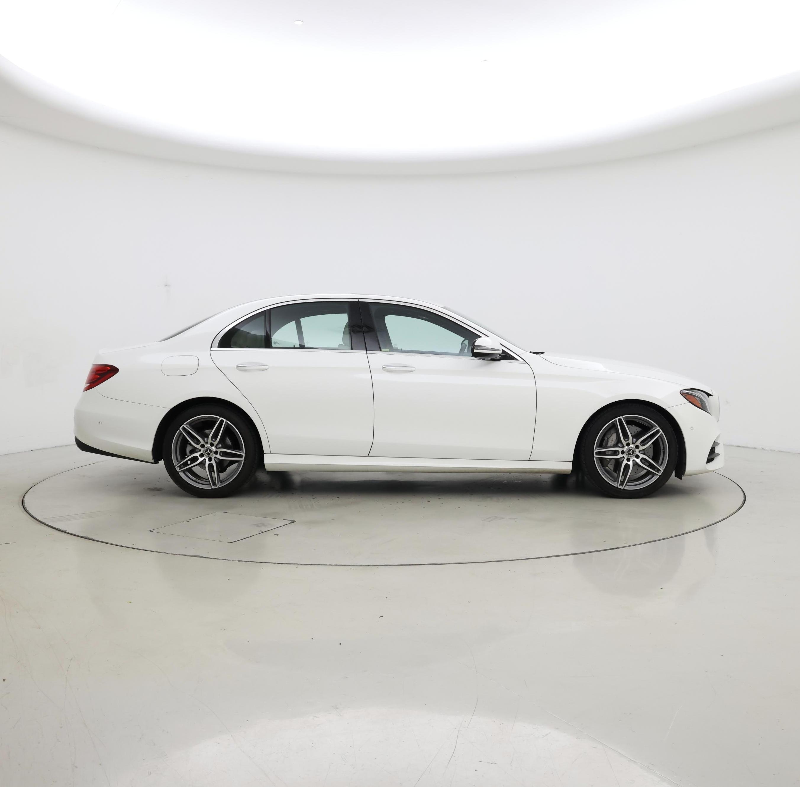 Thumbnail: 2018 Mercedes-Benz E-Class - 7