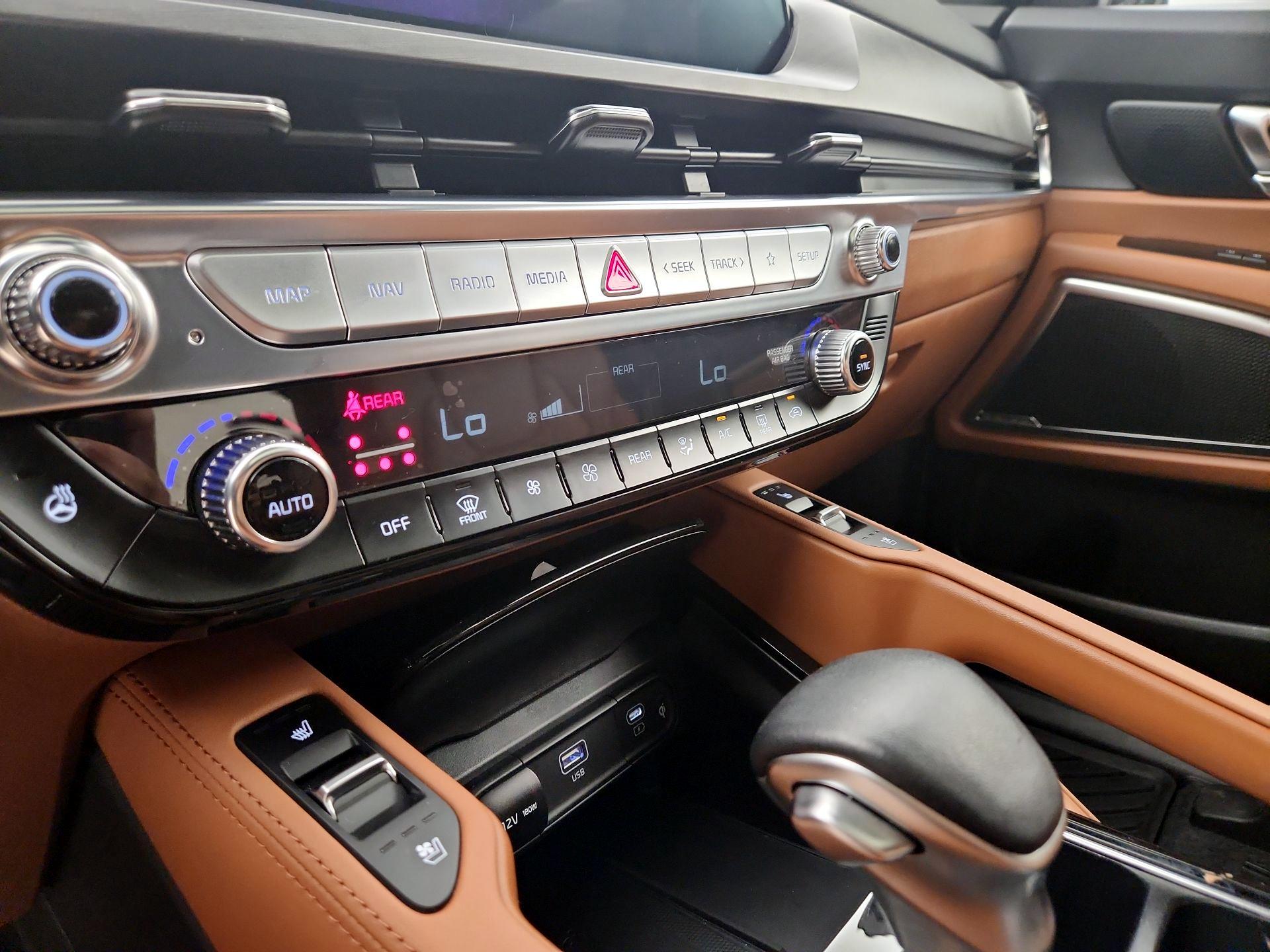Thumbnail: 2024 Kia Telluride - 17