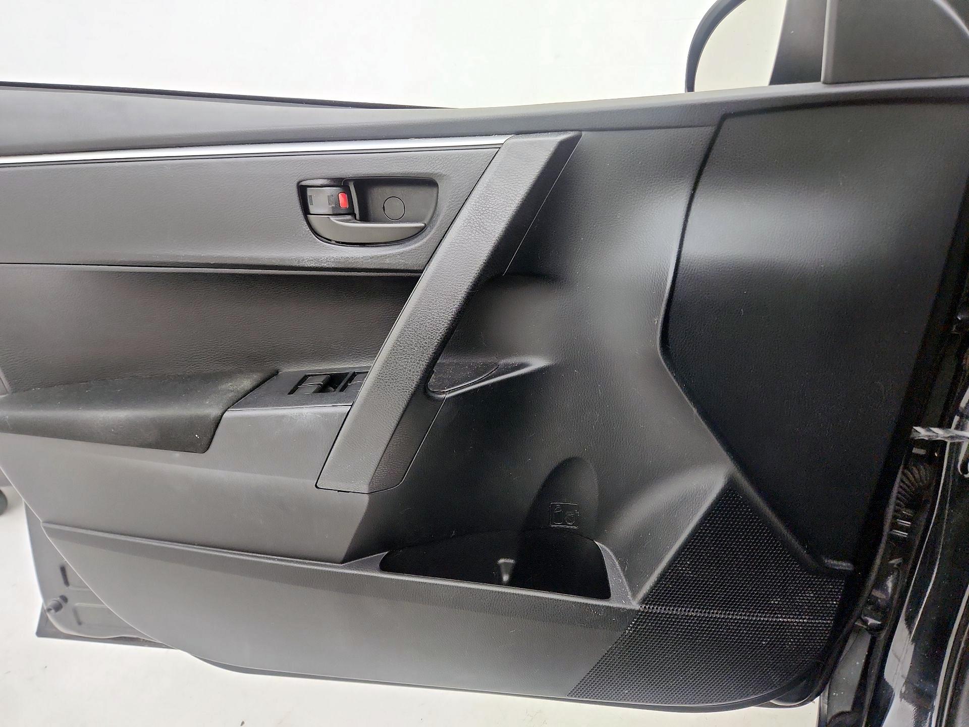 Thumbnail: 2014 Toyota Corolla - 12