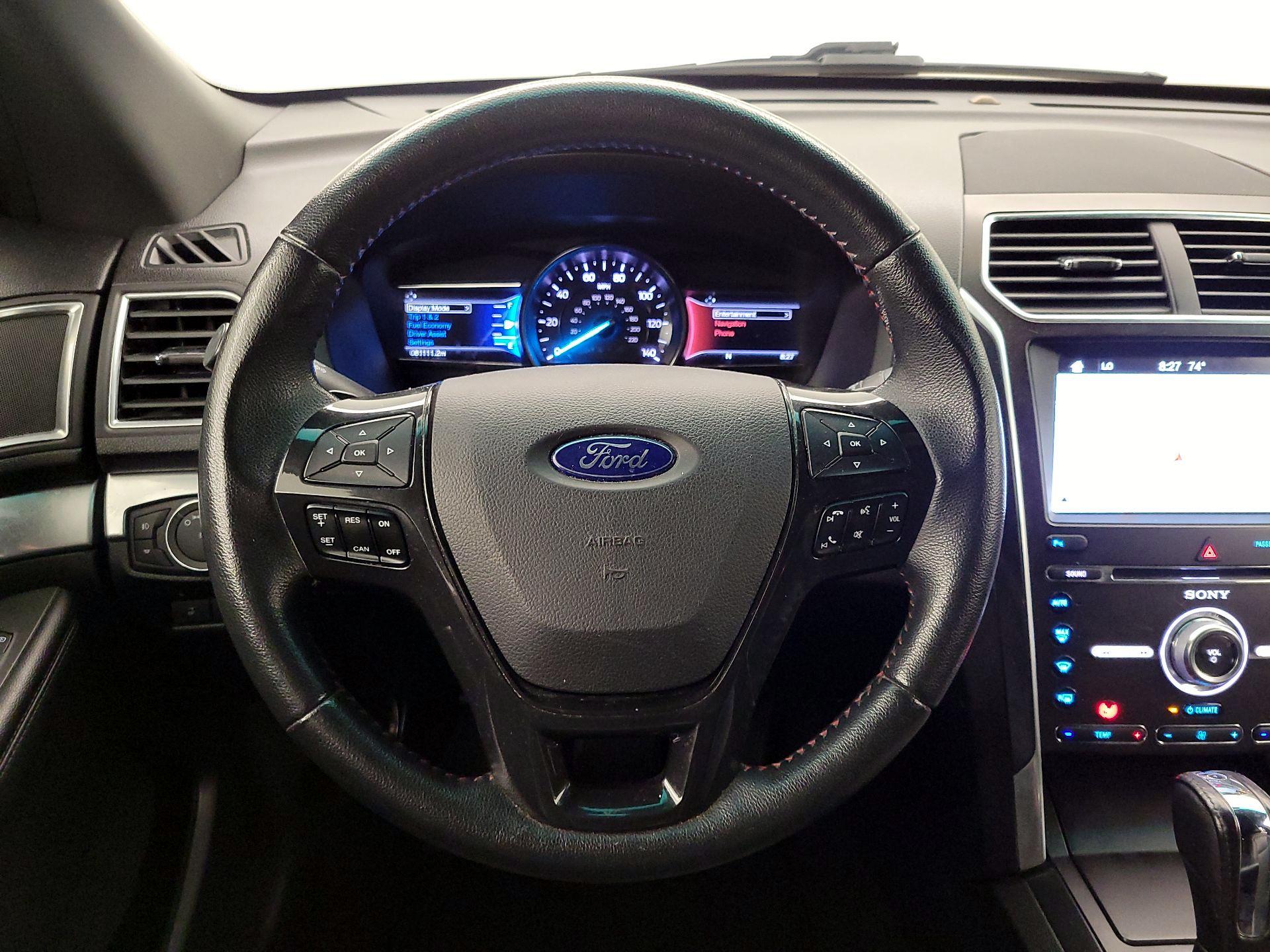 Thumbnail: 2017 Ford Explorer - 10