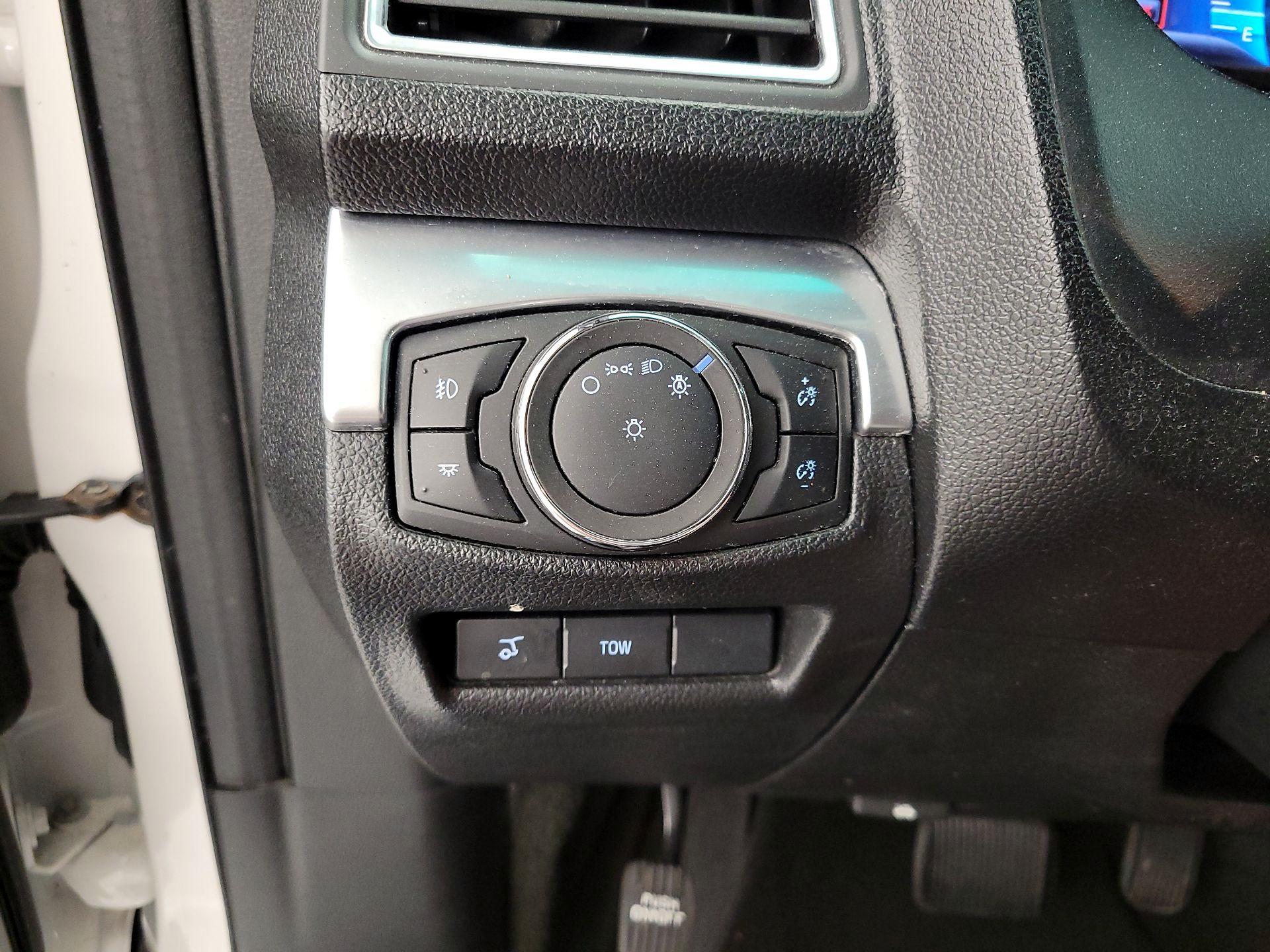 Thumbnail: 2017 Ford Explorer - 13