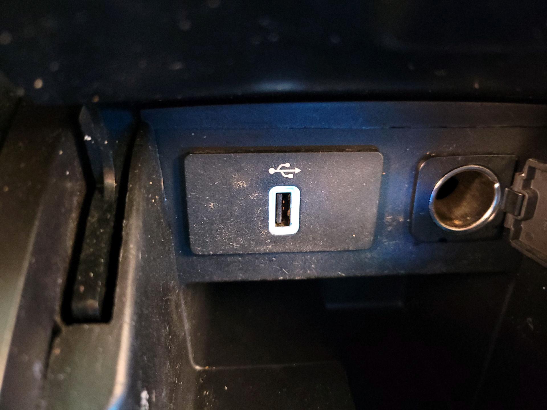 Thumbnail: 2017 Ford Explorer - 19