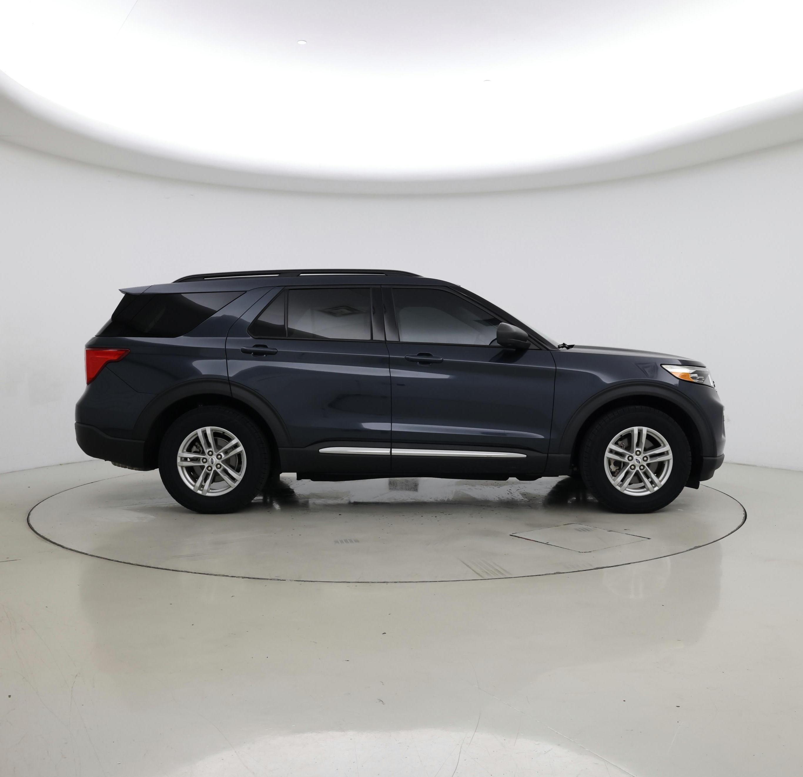 Thumbnail: 2022 Ford Explorer - 7
