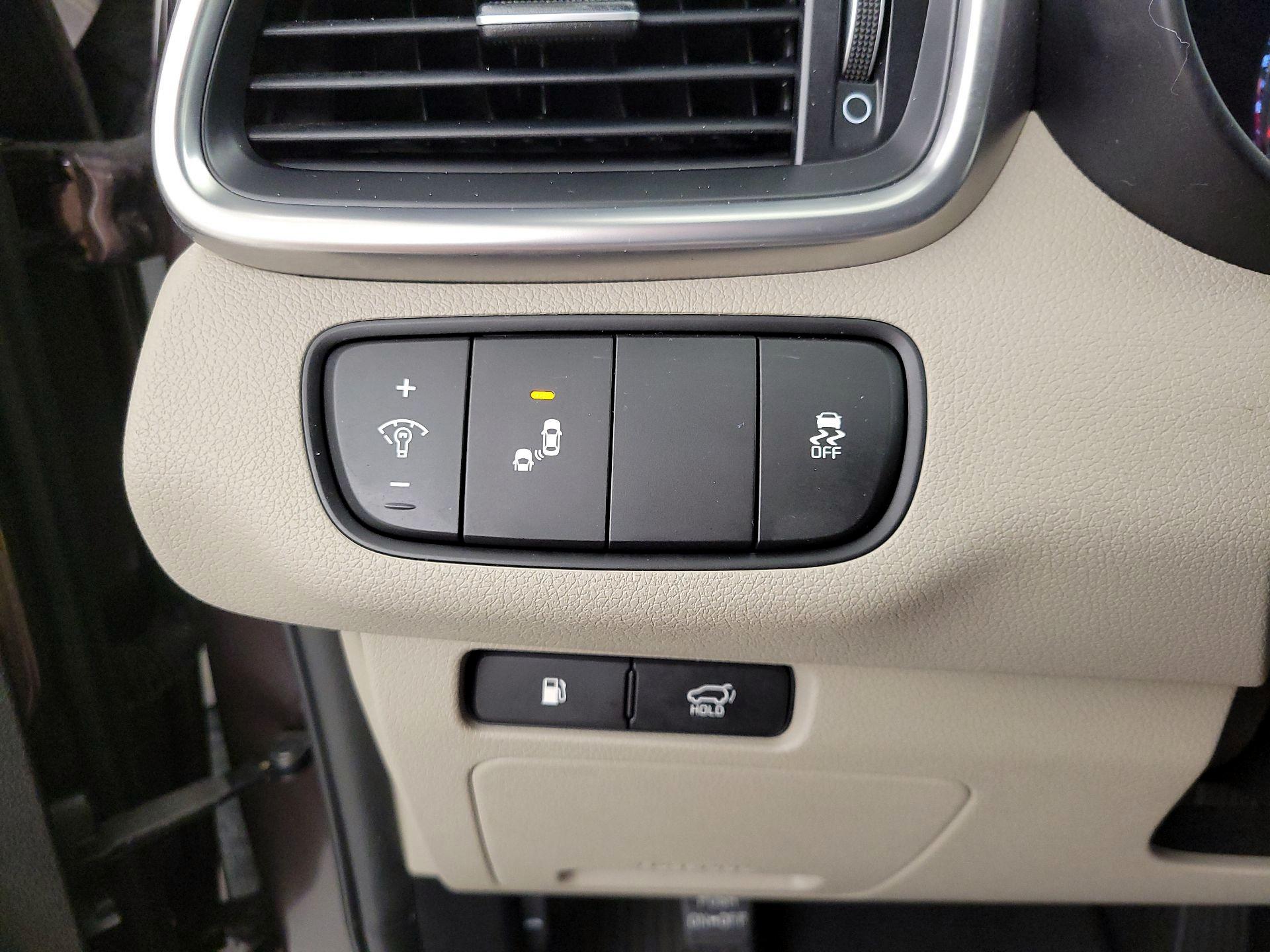 Thumbnail: 2018 Kia Sorento - 13