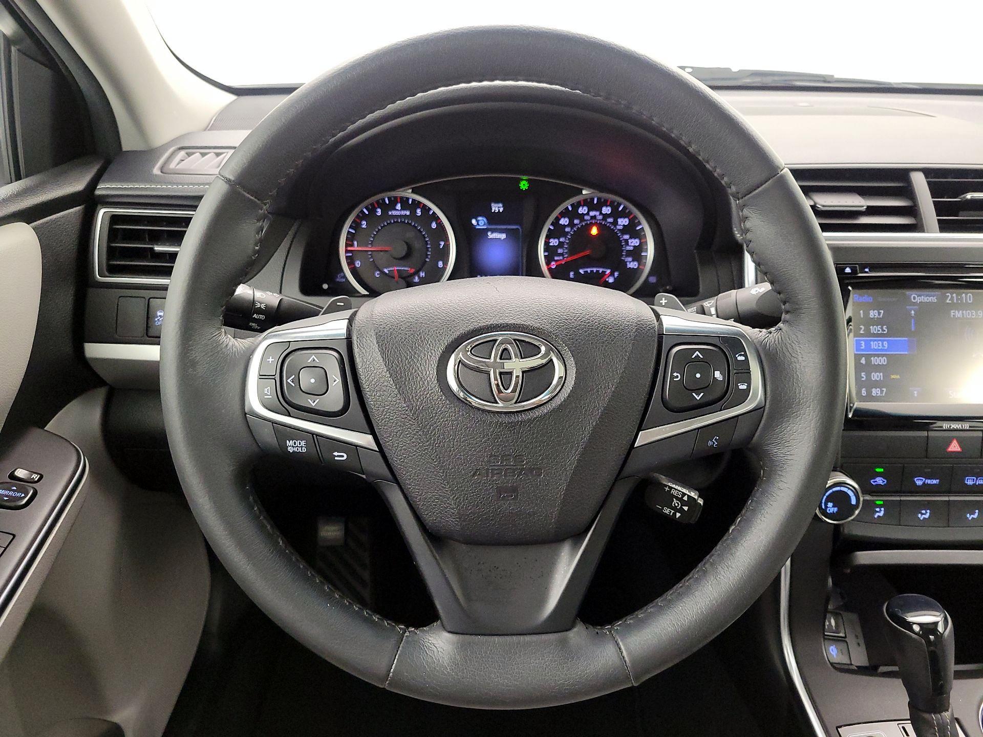 Thumbnail: 2017 Toyota Camry - 10