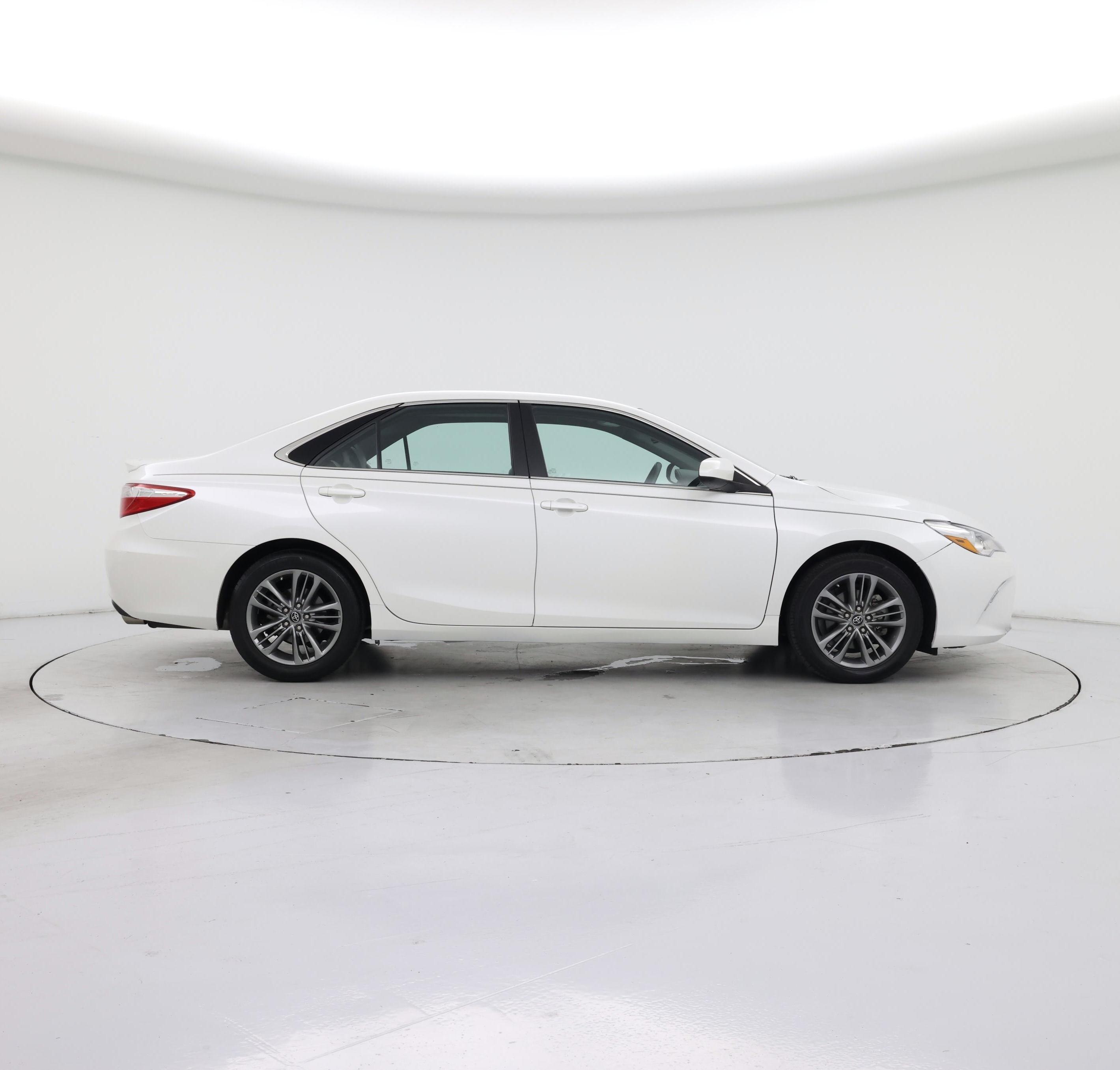 Thumbnail: 2017 Toyota Camry - 7