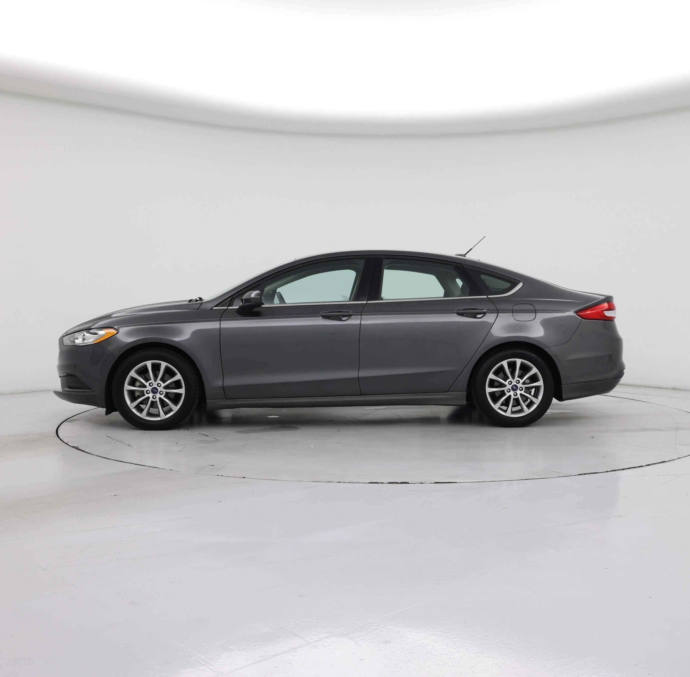Thumbnail: 2017 Ford Fusion - 3