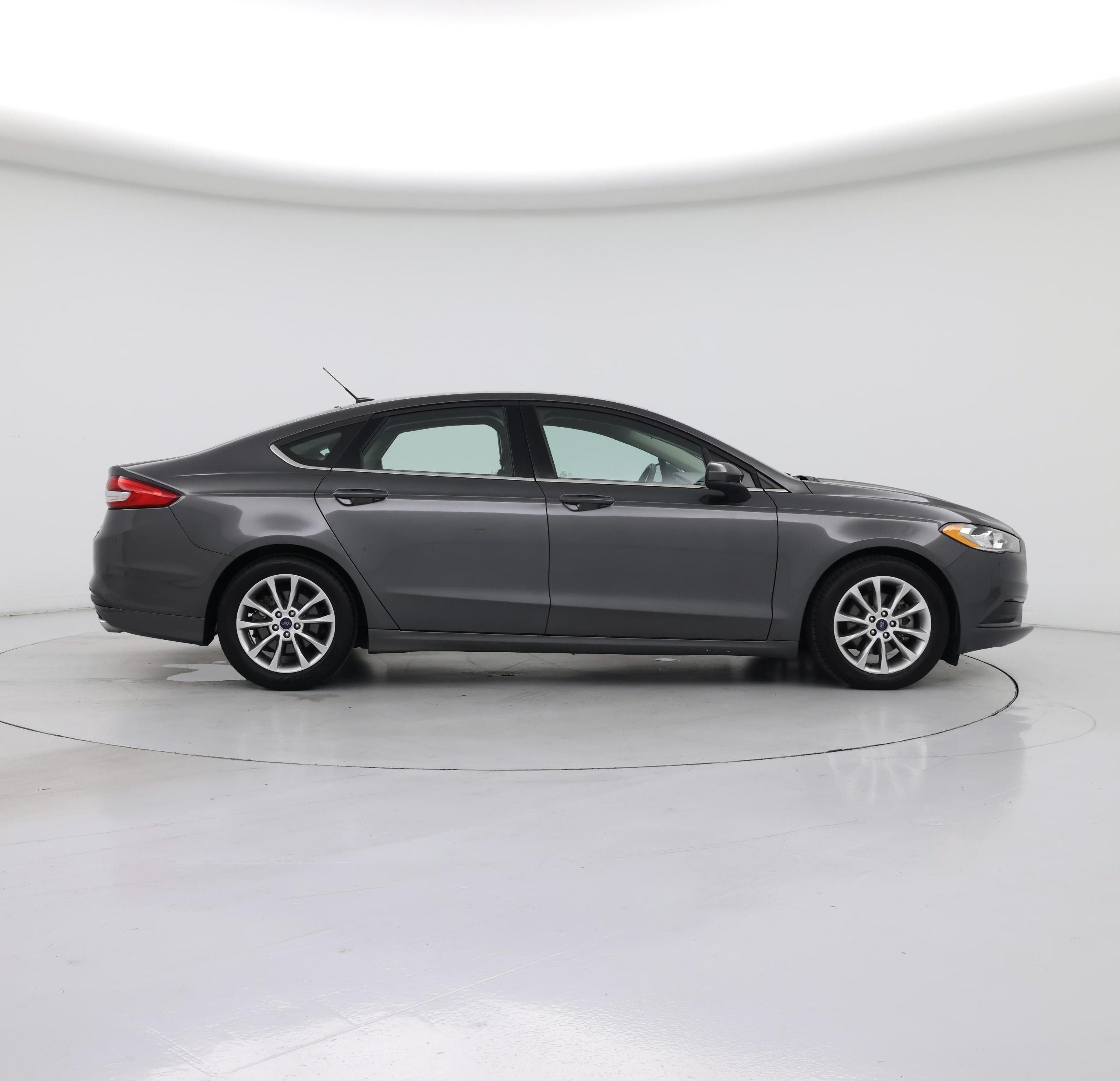 Thumbnail: 2017 Ford Fusion - 7