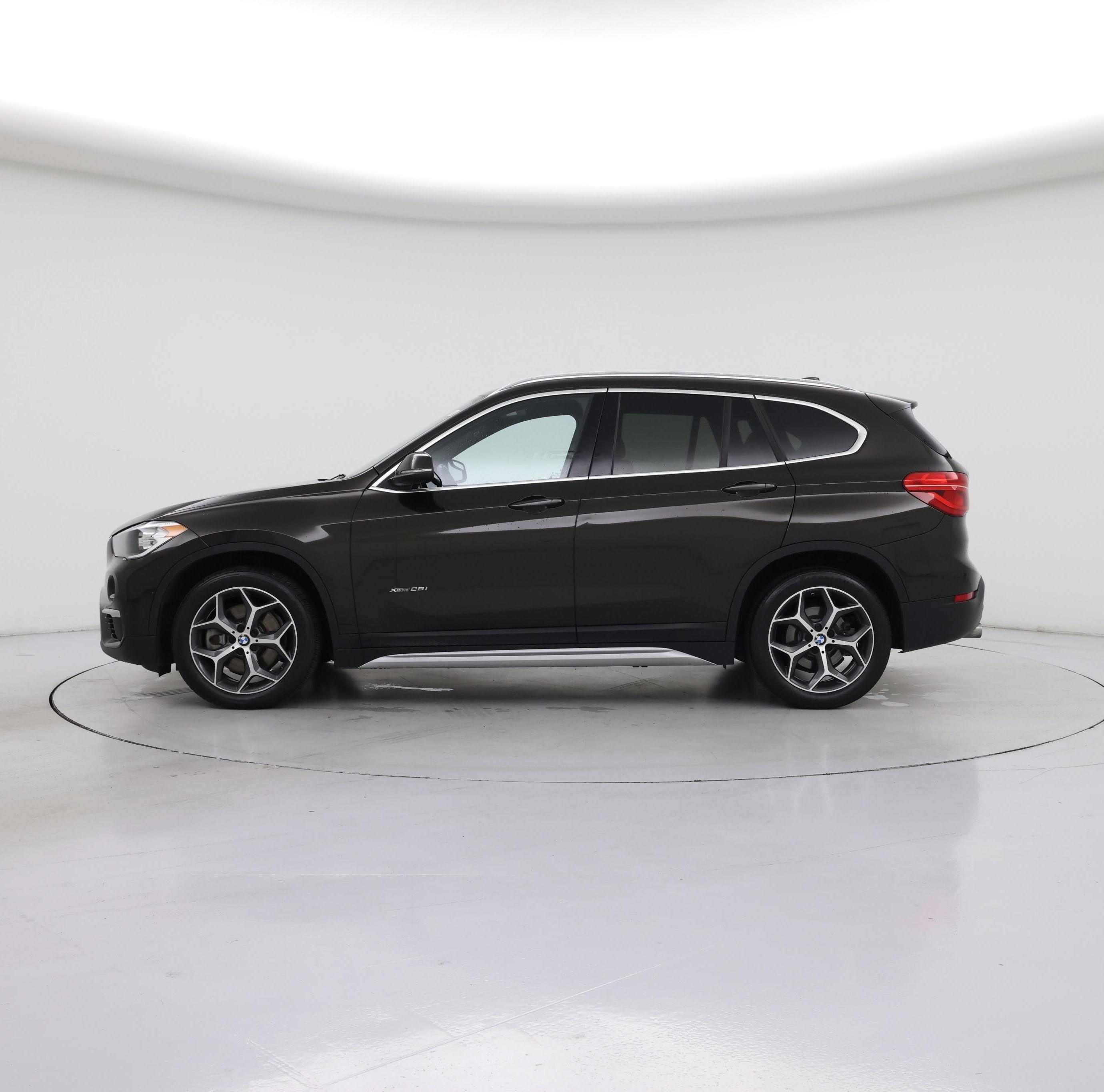 Thumbnail: 2017 BMW X1 - 3