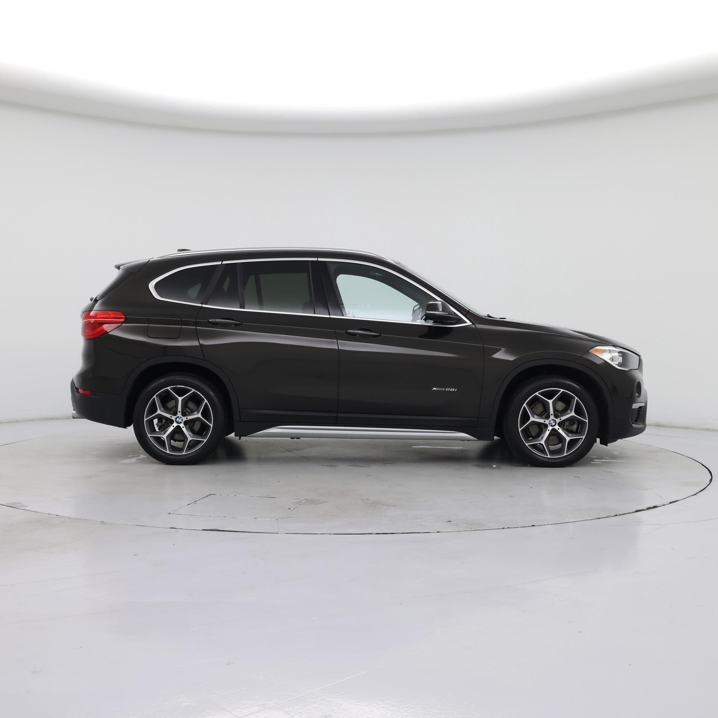 Thumbnail: 2017 BMW X1 - 7