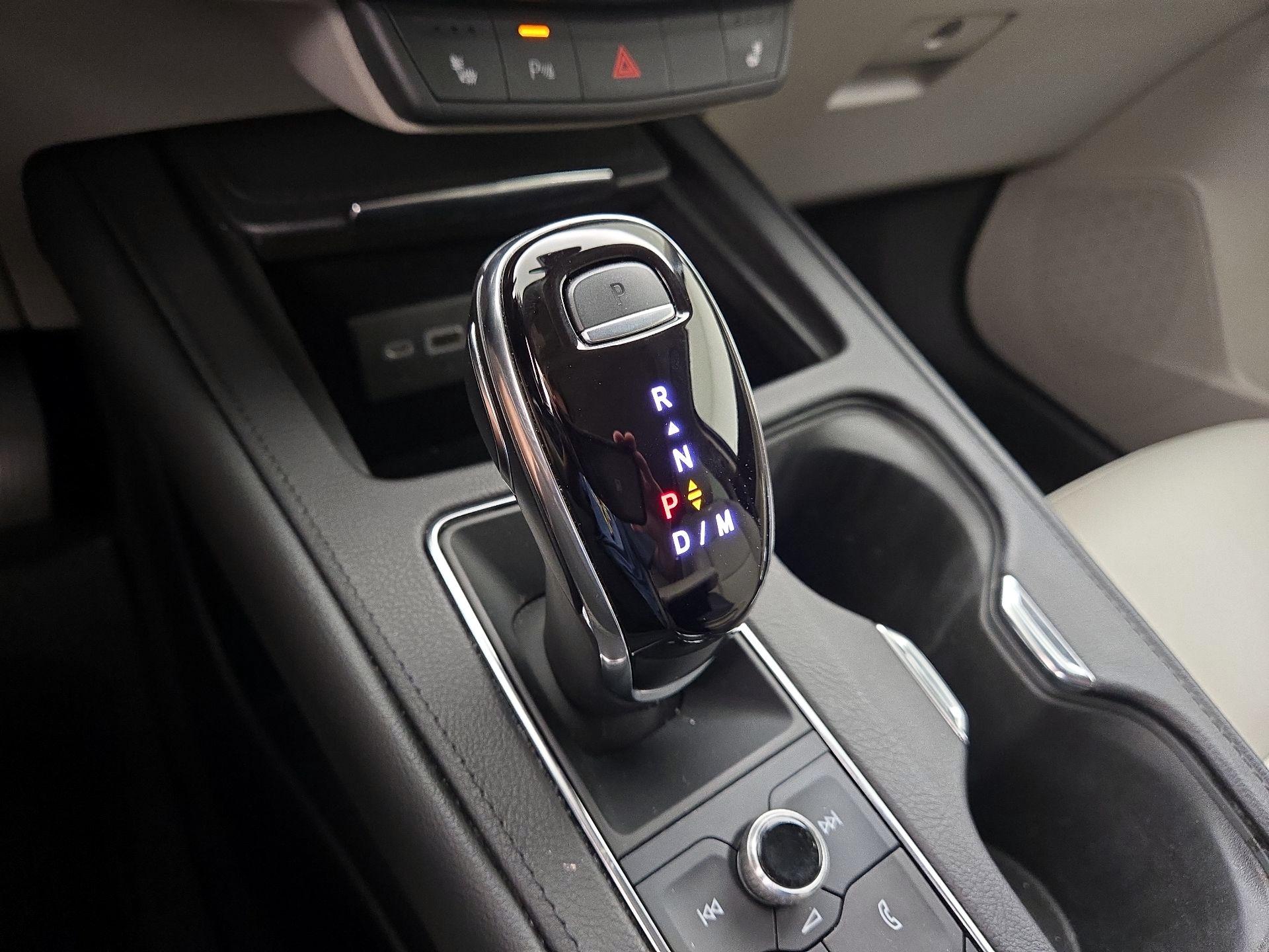 Thumbnail: 2023 Cadillac XT4 - 17