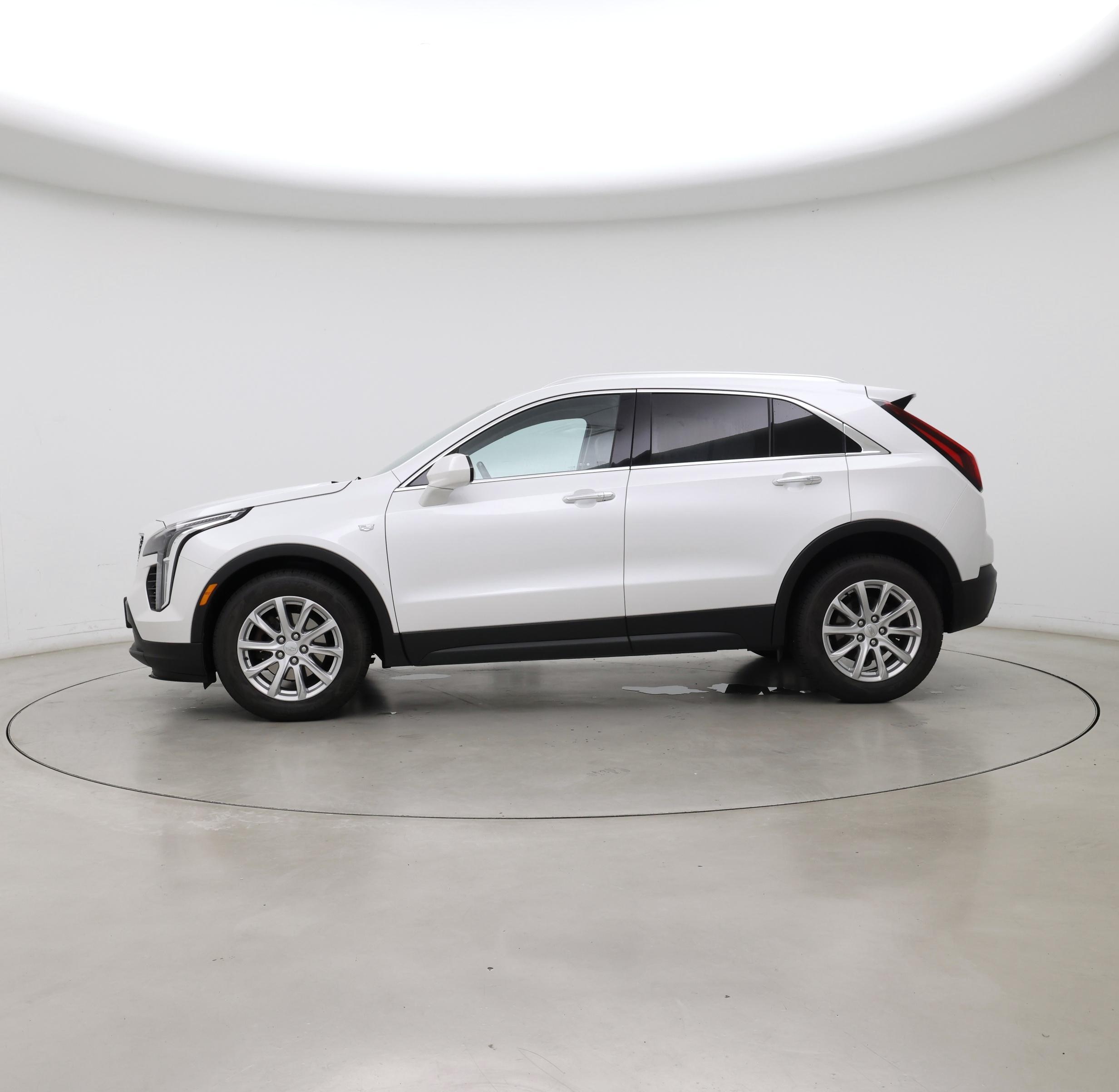 Thumbnail: 2023 Cadillac XT4 - 3