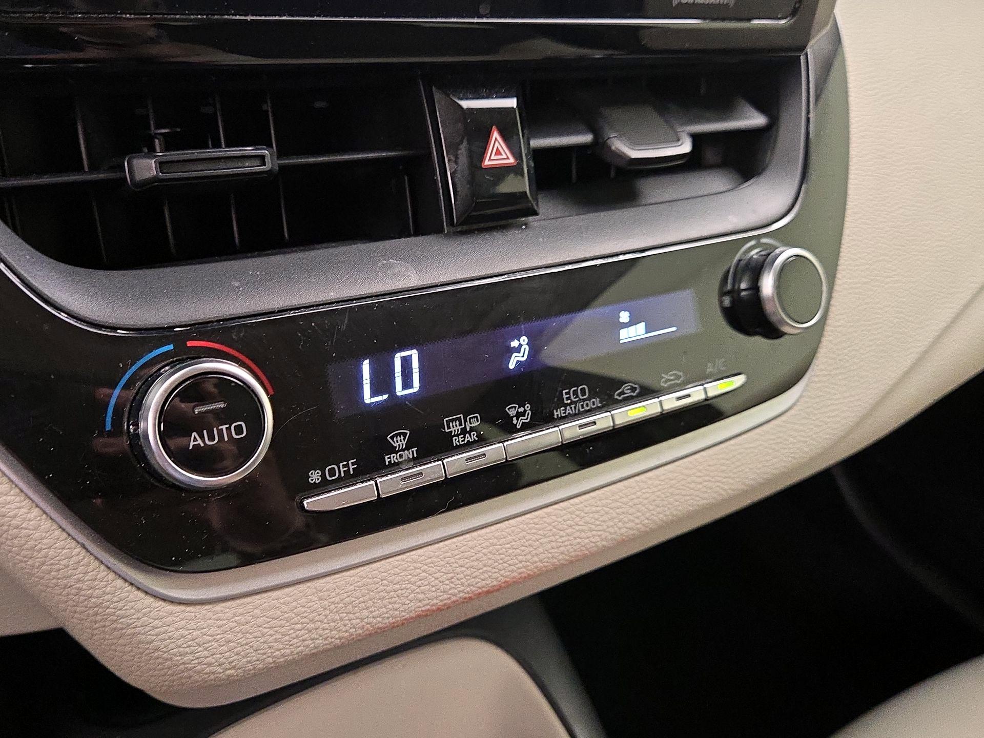Thumbnail: 2021 Toyota Corolla - 16