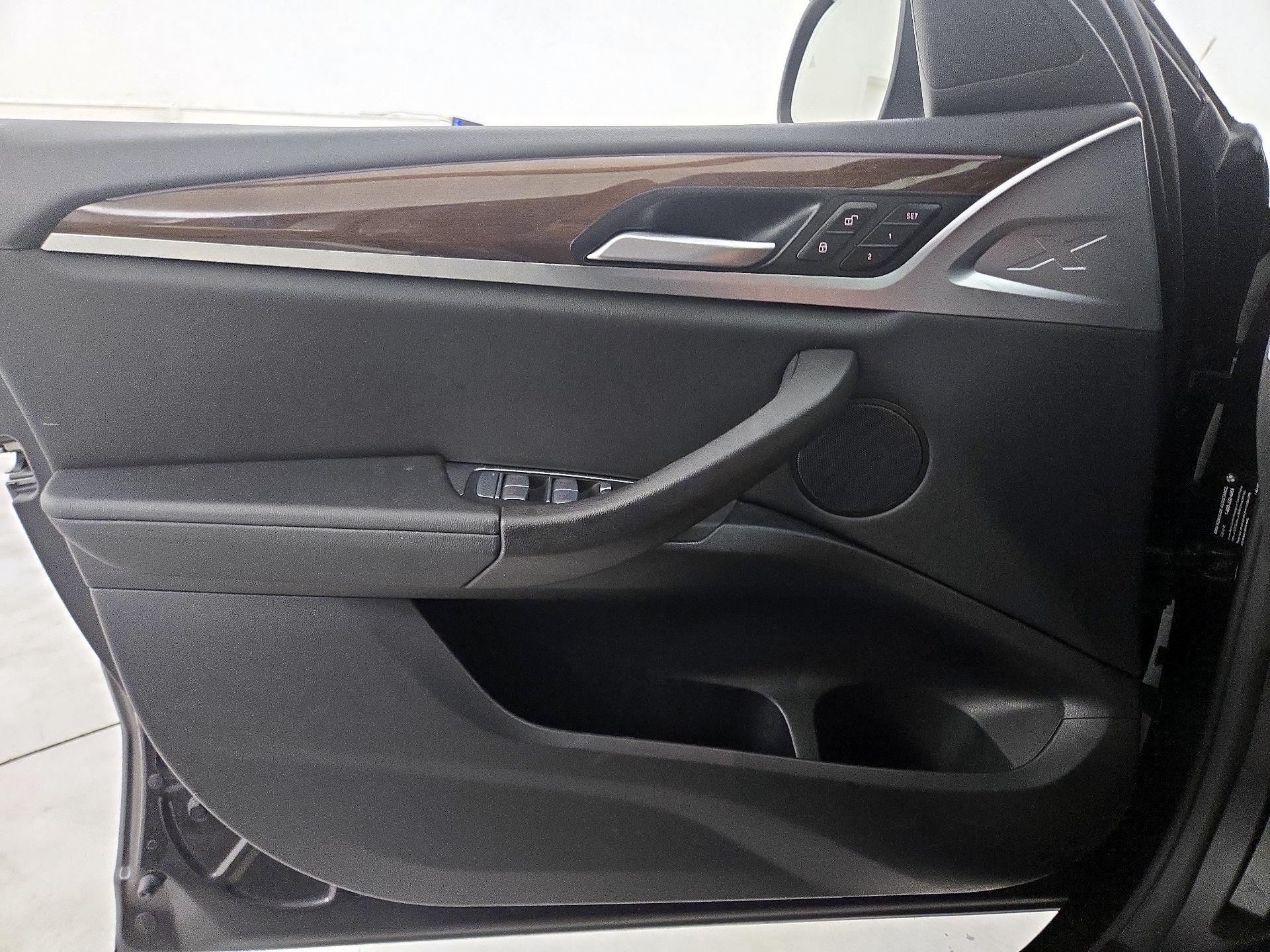 Thumbnail: 2024 BMW X4 - 12