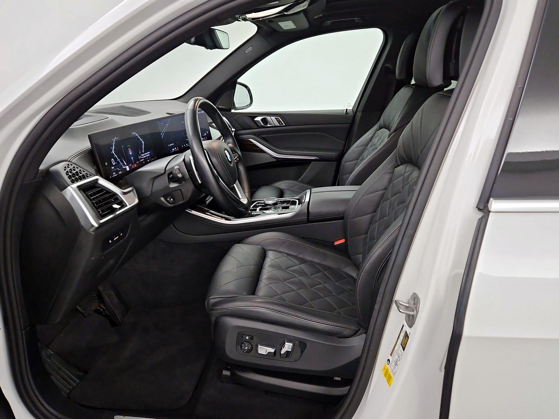 Thumbnail: 2024 BMW X5 - 11