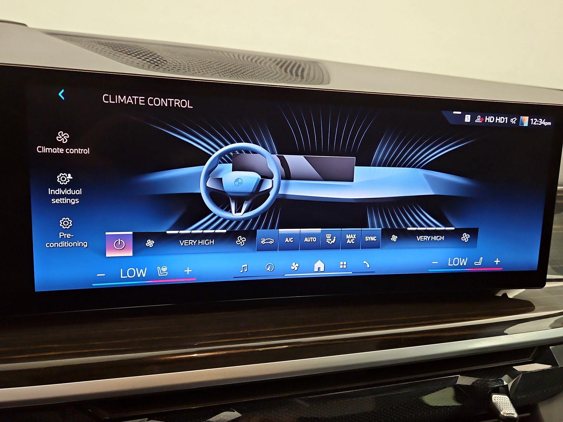 Thumbnail: 2024 BMW X5 - 17