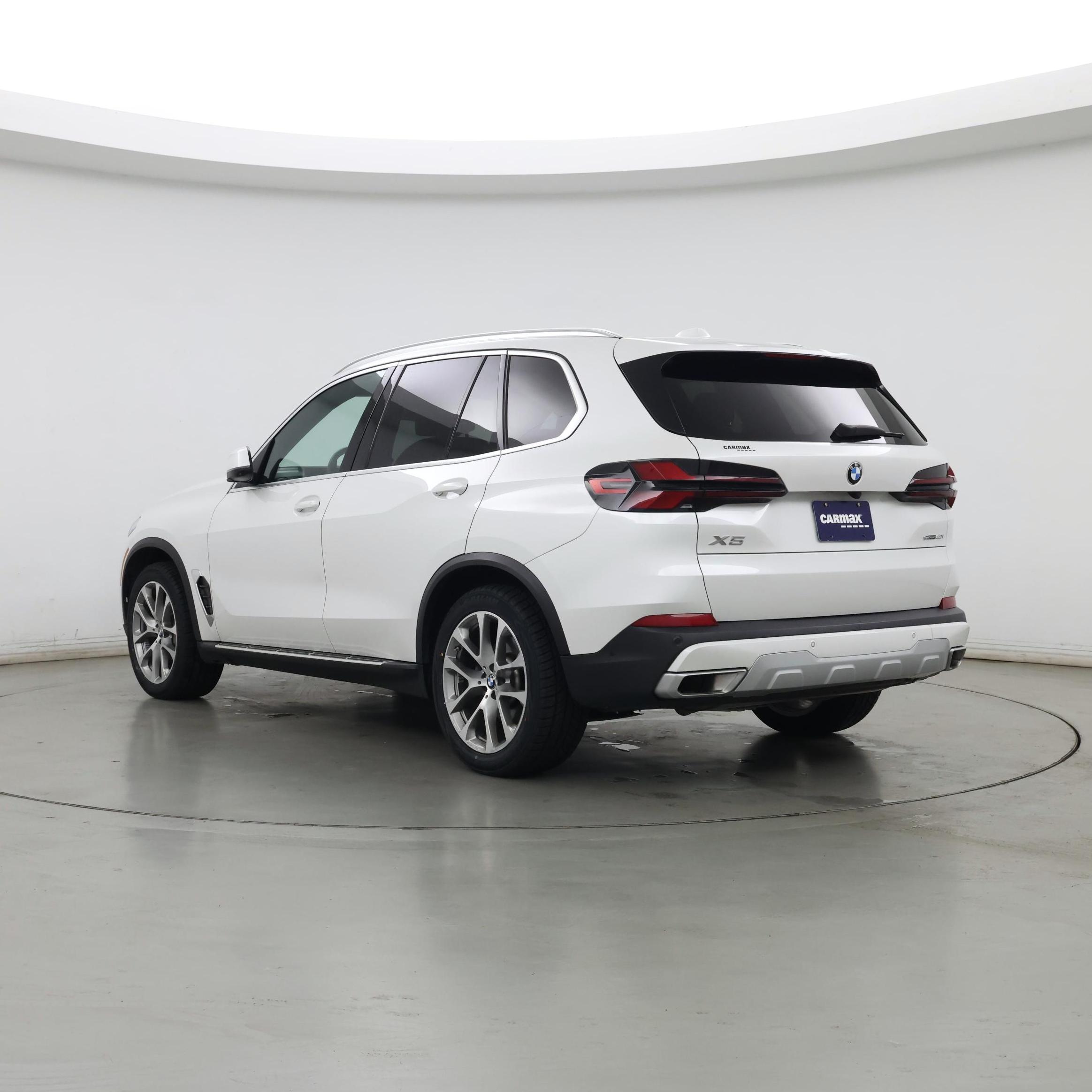 Thumbnail: 2024 BMW X5 - 2