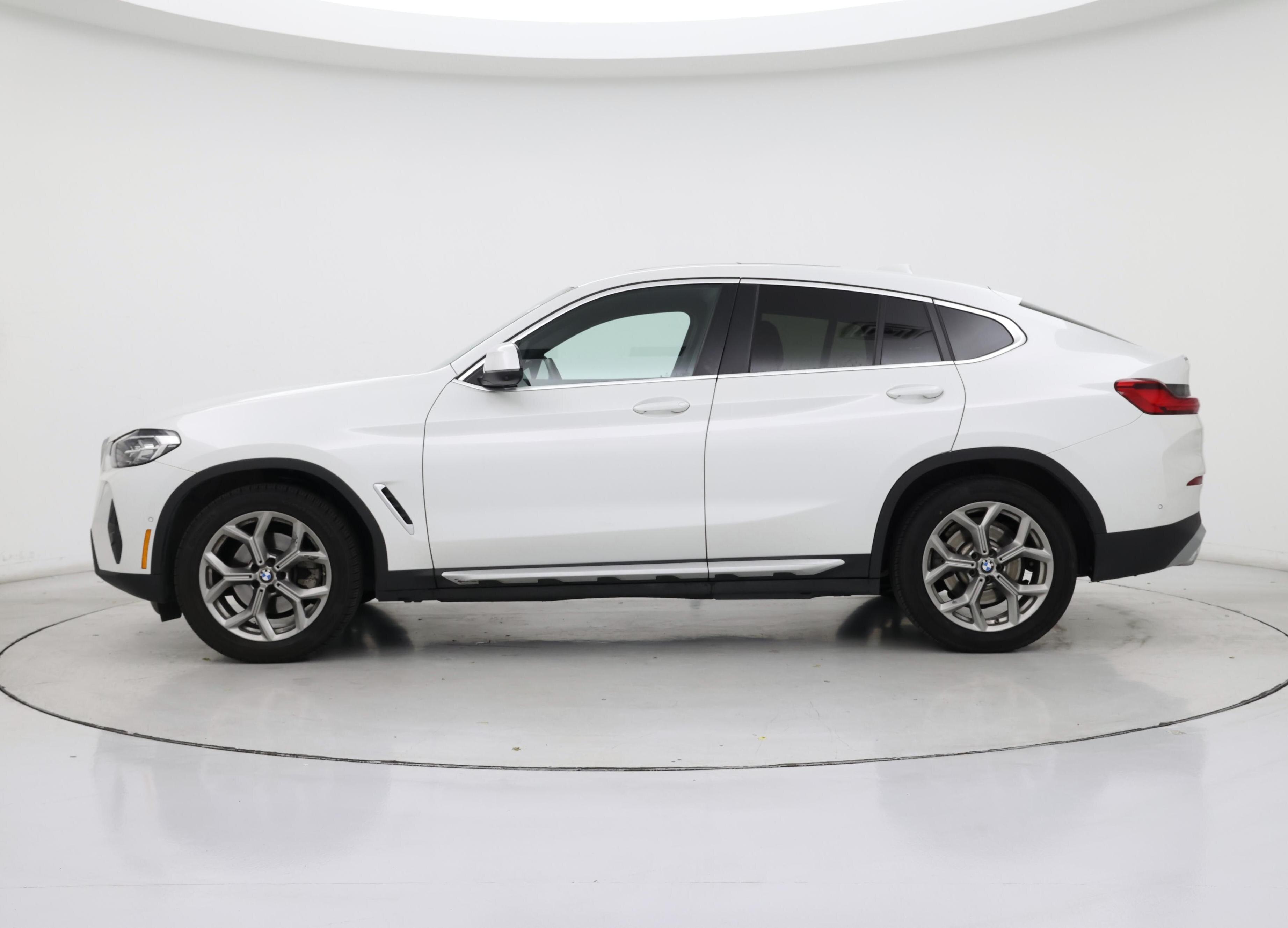 Thumbnail: 2024 BMW X4 - 3