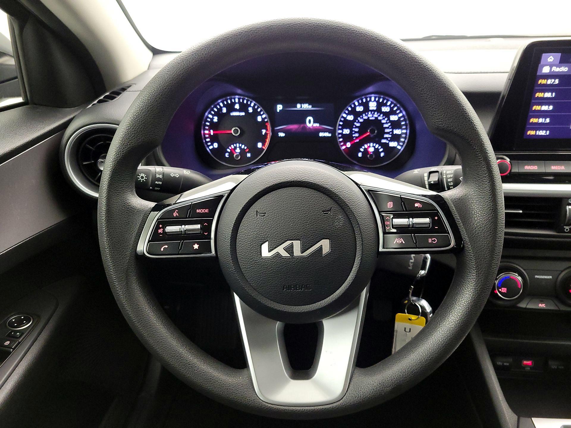 Thumbnail: 2023 Kia Forte - 10