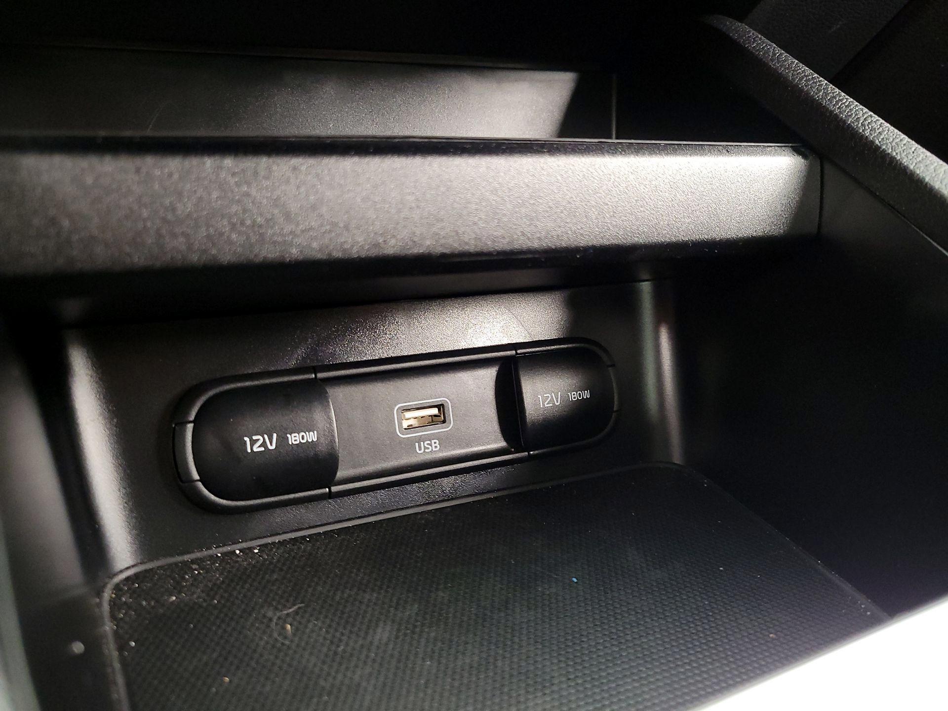 Thumbnail: 2023 Kia Forte - 18