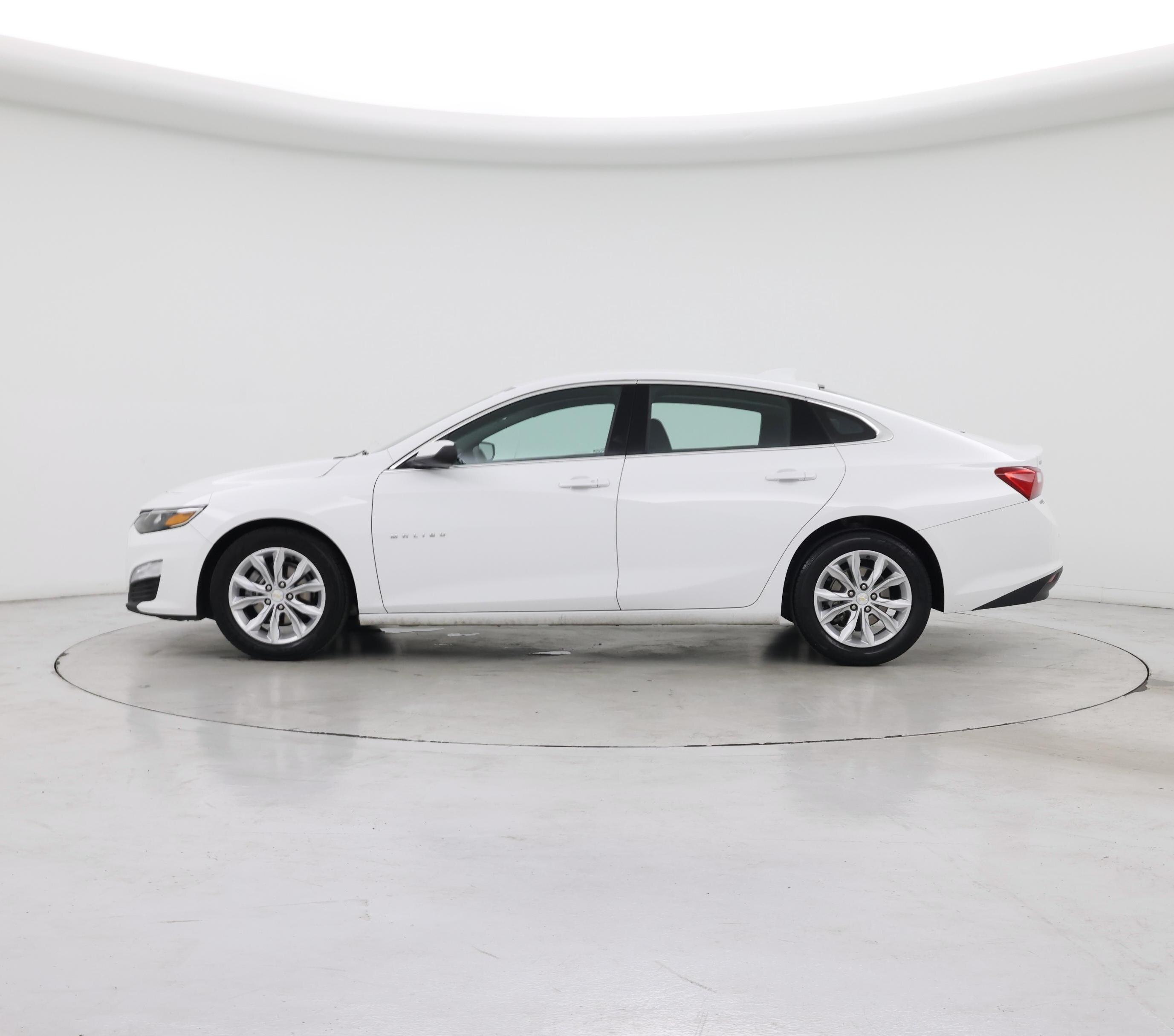 Thumbnail: 2024 Chevrolet Malibu - 3