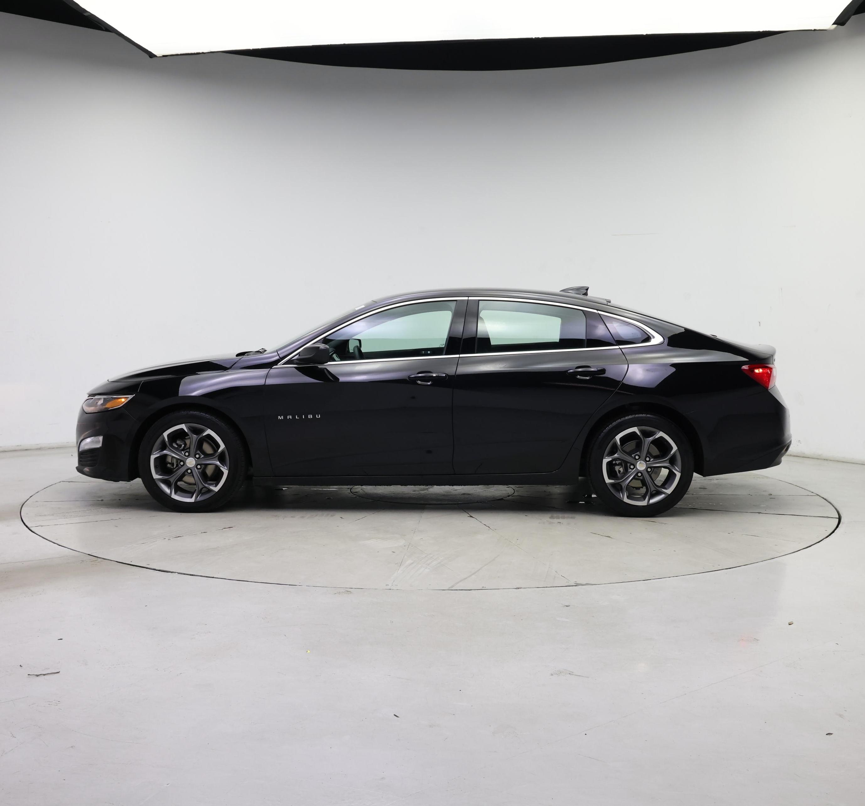 Thumbnail: 2024 Chevrolet Malibu - 3