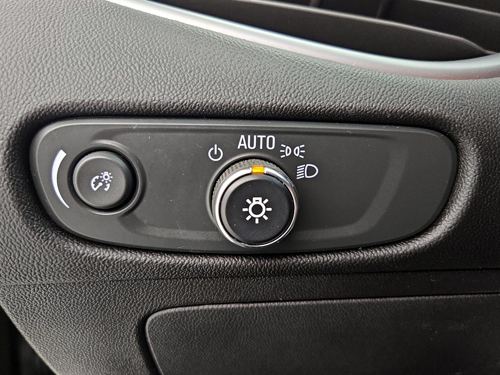 Thumbnail: 2023 Chevrolet Malibu - 13