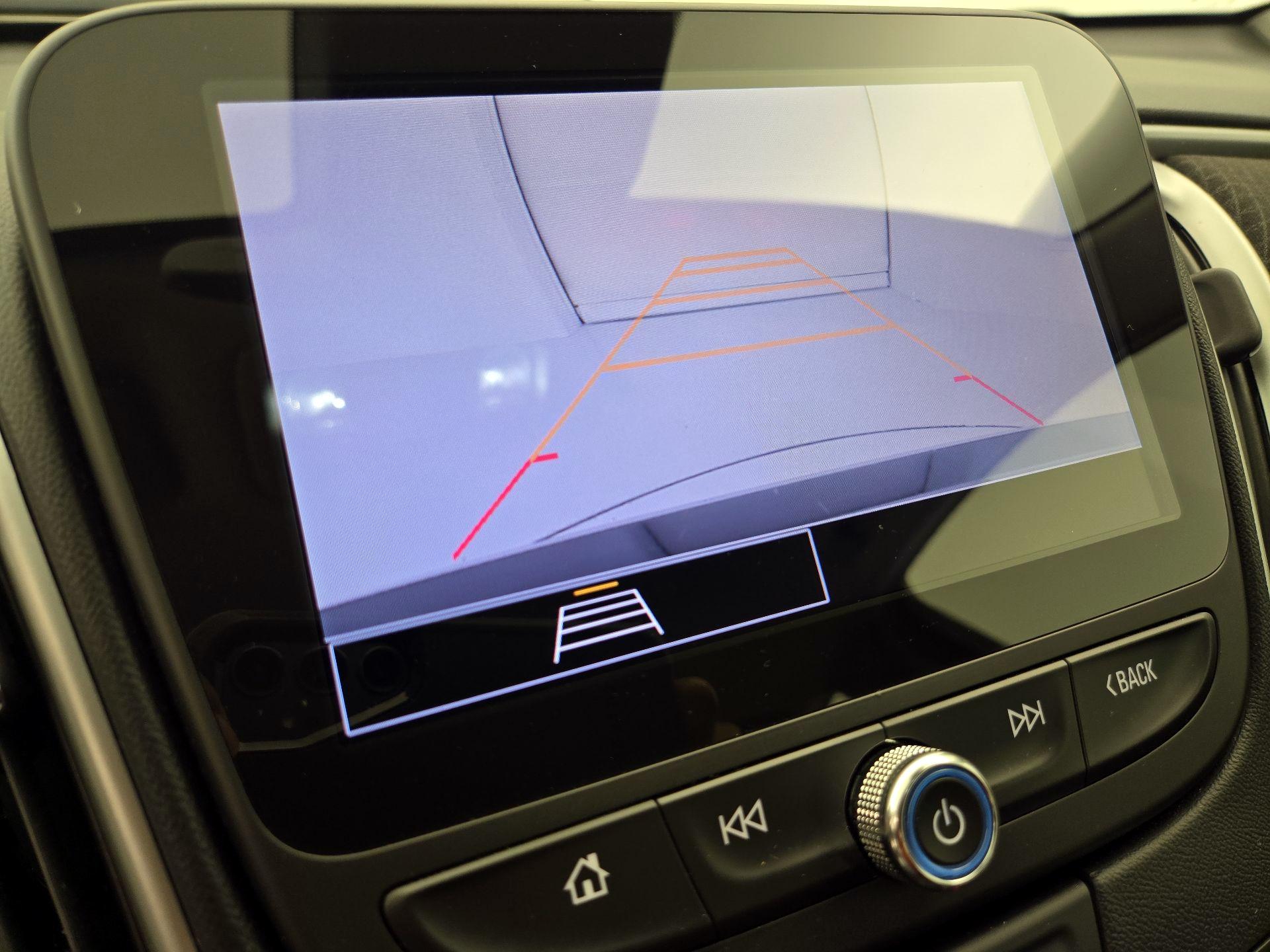 Thumbnail: 2023 Chevrolet Malibu - 14