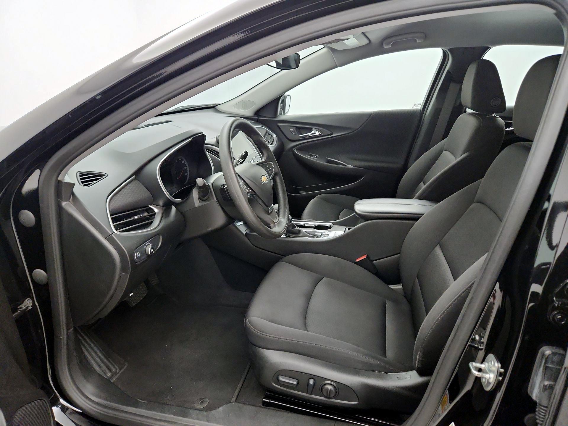 Thumbnail: 2024 Chevrolet Malibu - 11