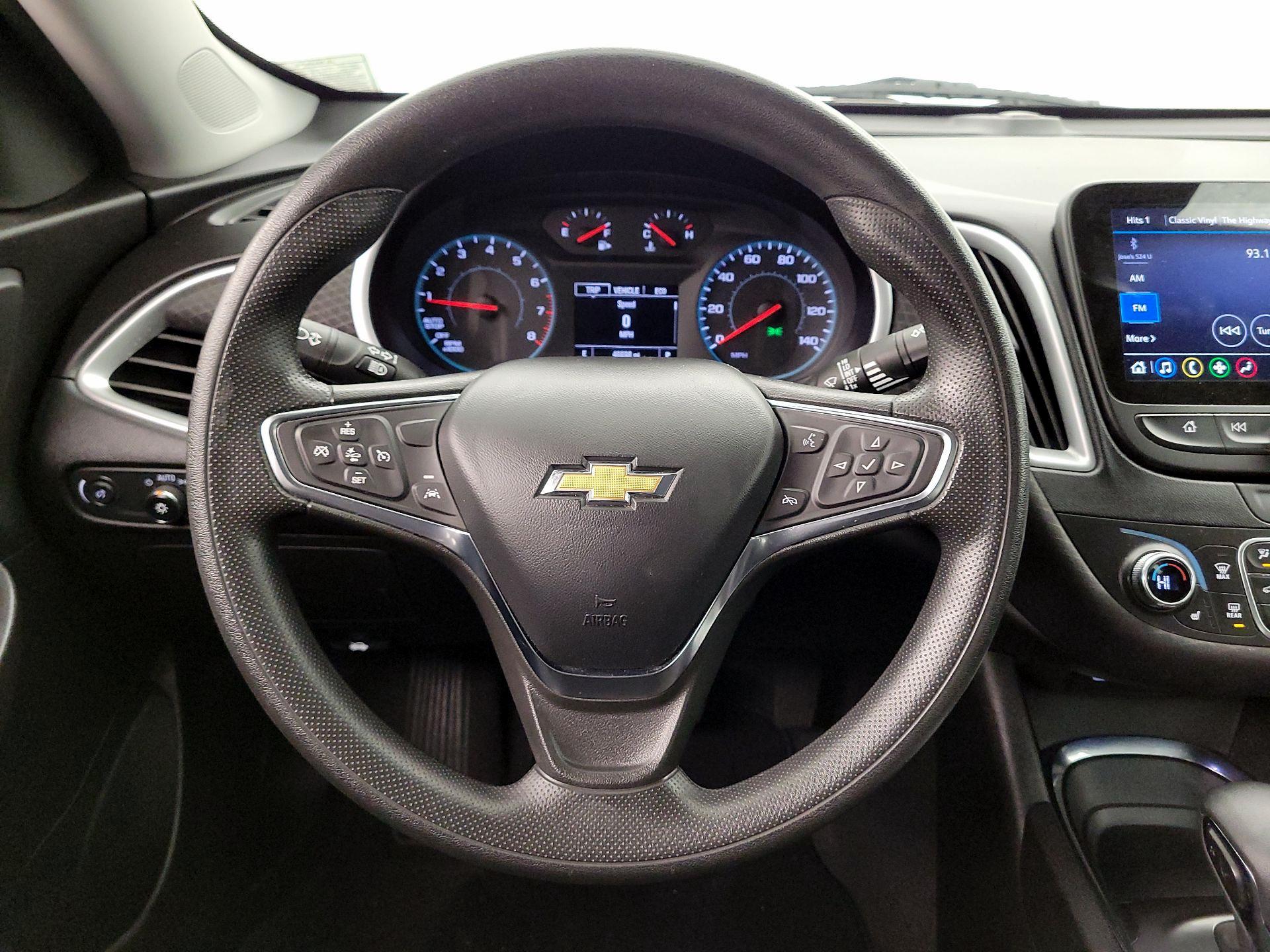 Thumbnail: 2023 Chevrolet Malibu - 10