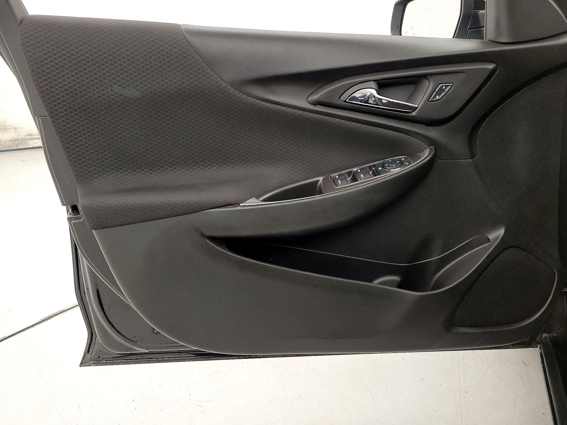 Thumbnail: 2023 Chevrolet Malibu - 12