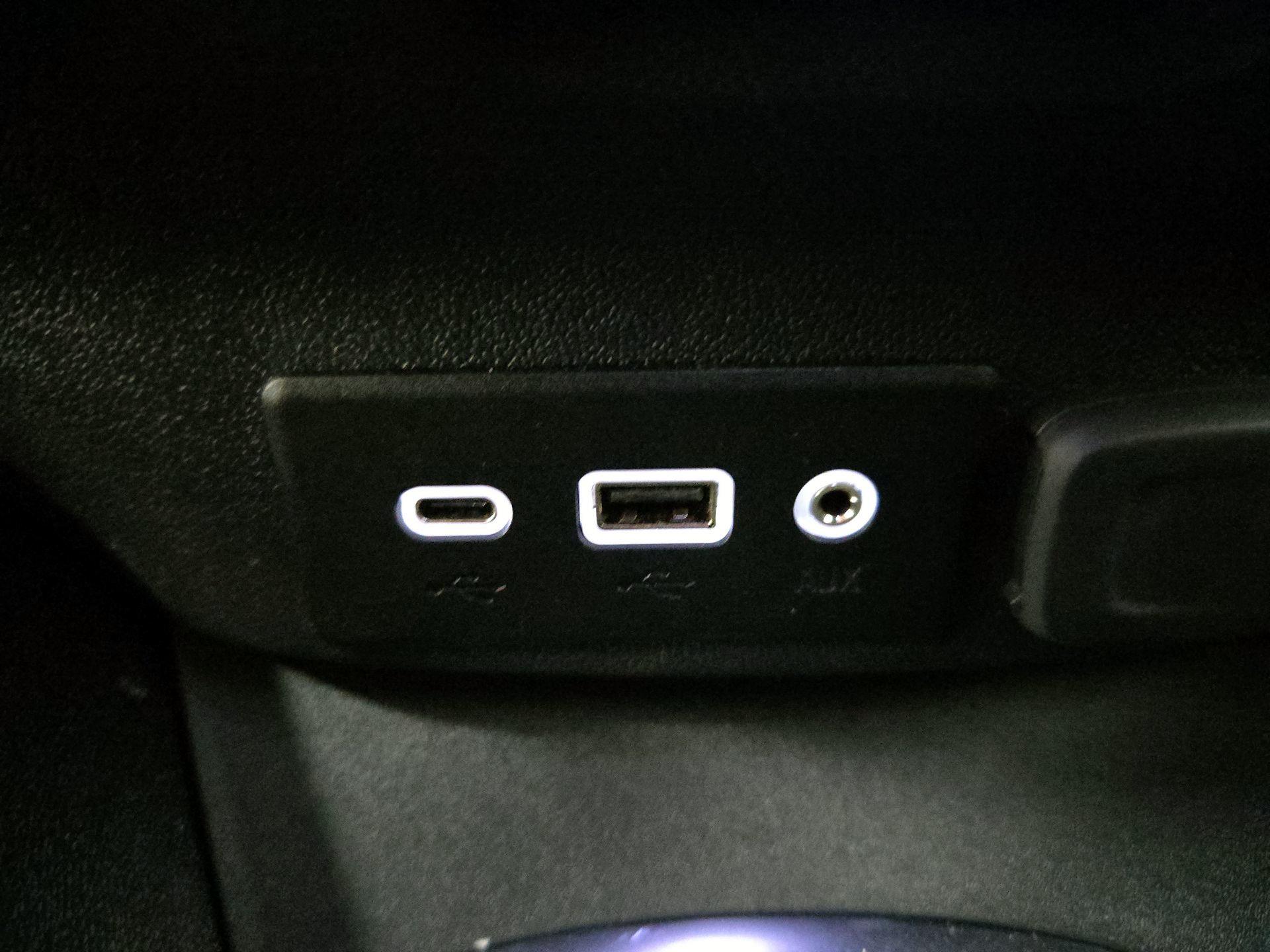 Thumbnail: 2023 Chevrolet Malibu - 18