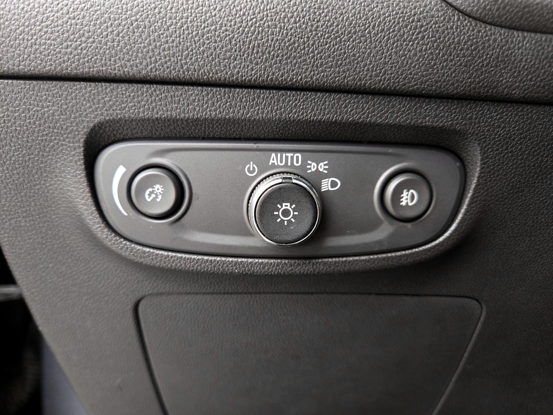 Thumbnail: 2020 Buick Encore GX - 13