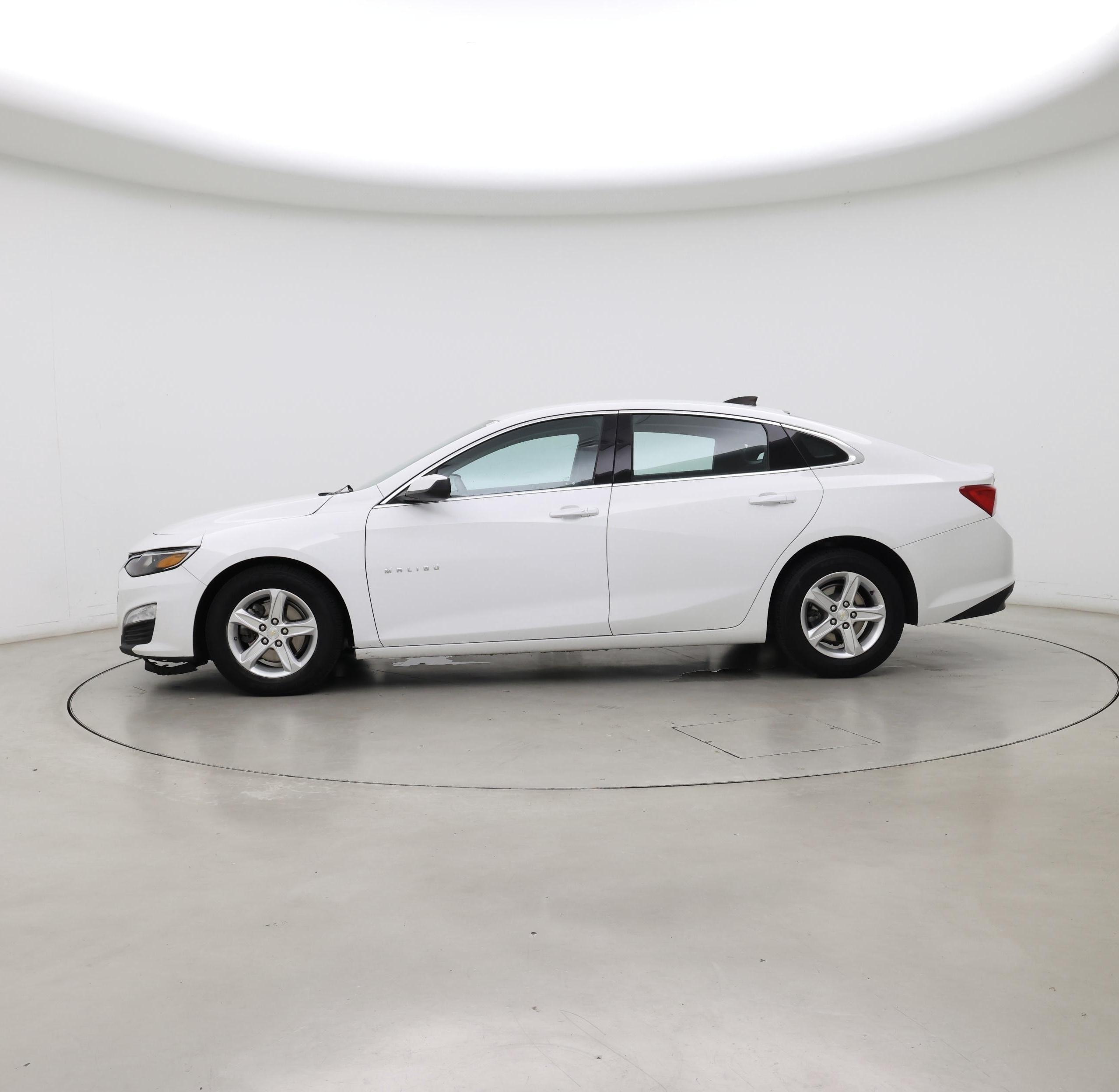 Thumbnail: 2022 Chevrolet Malibu - 3