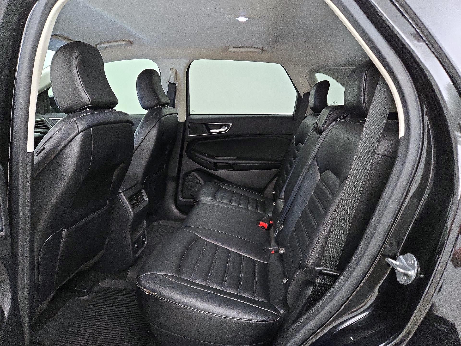 Thumbnail: 2022 Ford Edge - 20