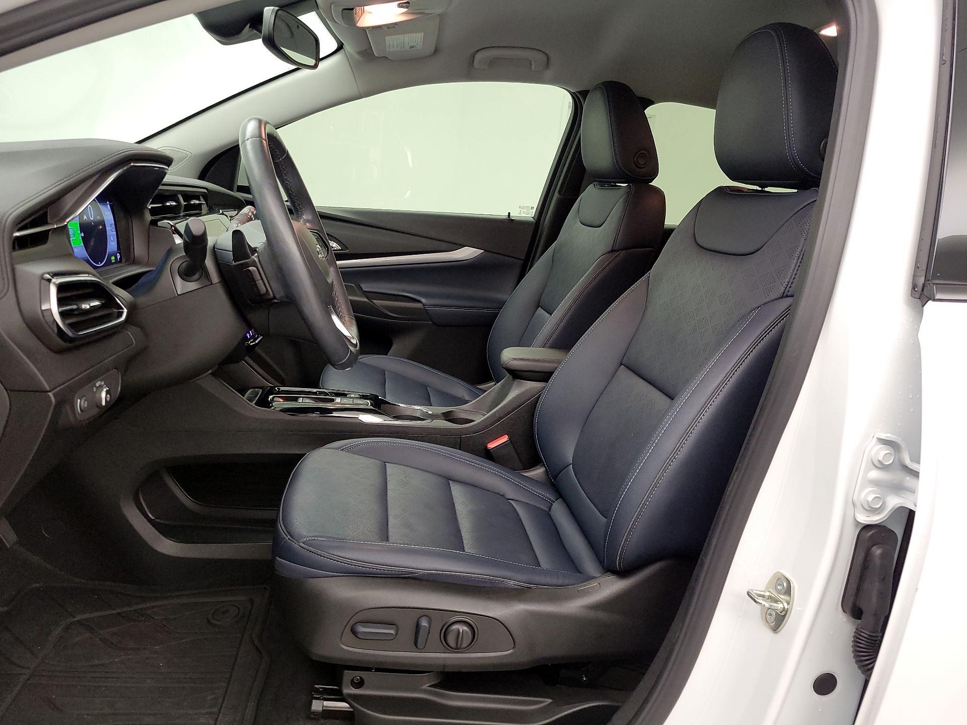 Thumbnail: 2023 Chevrolet Bolt EUV - 11