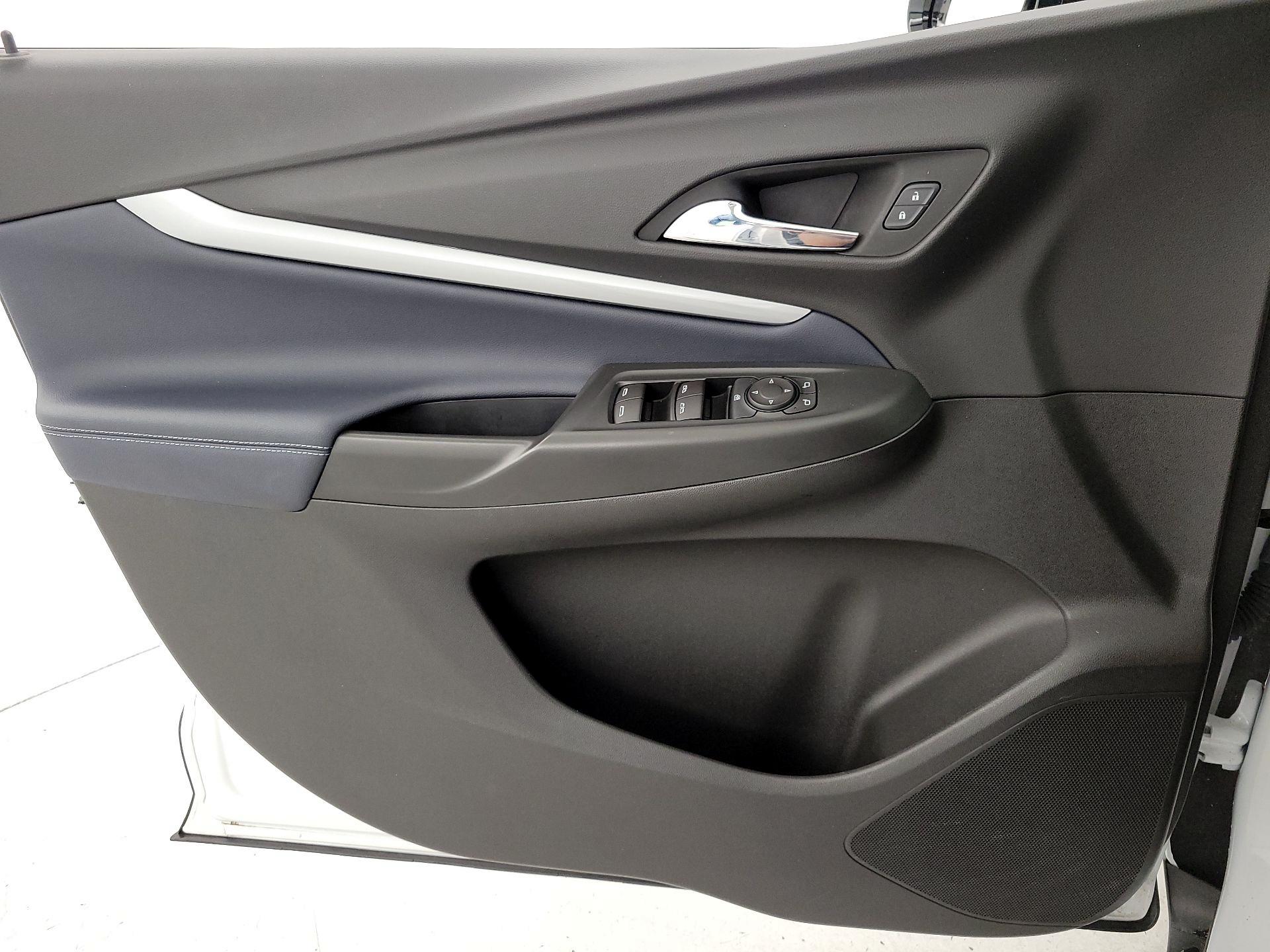 Thumbnail: 2023 Chevrolet Bolt EUV - 12