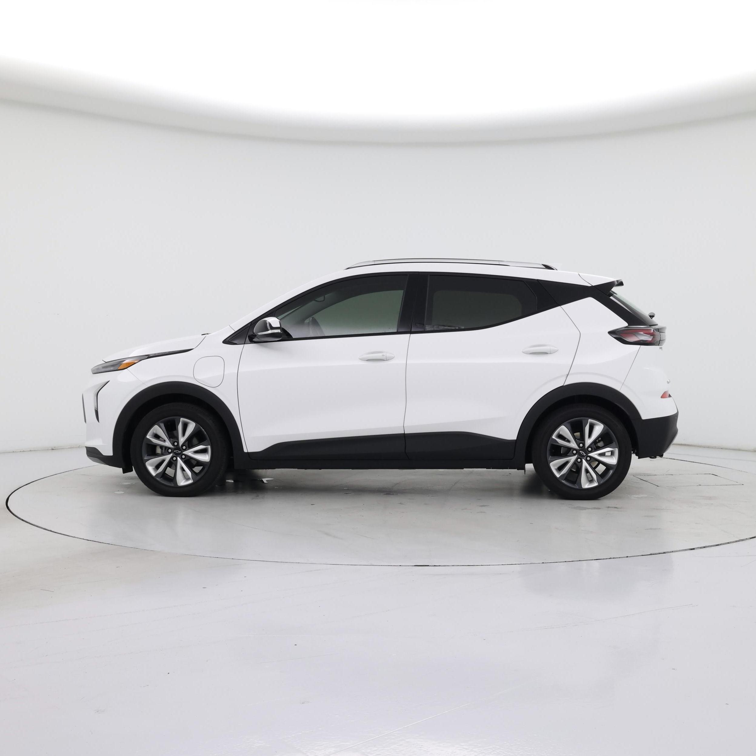 Thumbnail: 2023 Chevrolet Bolt EUV - 3