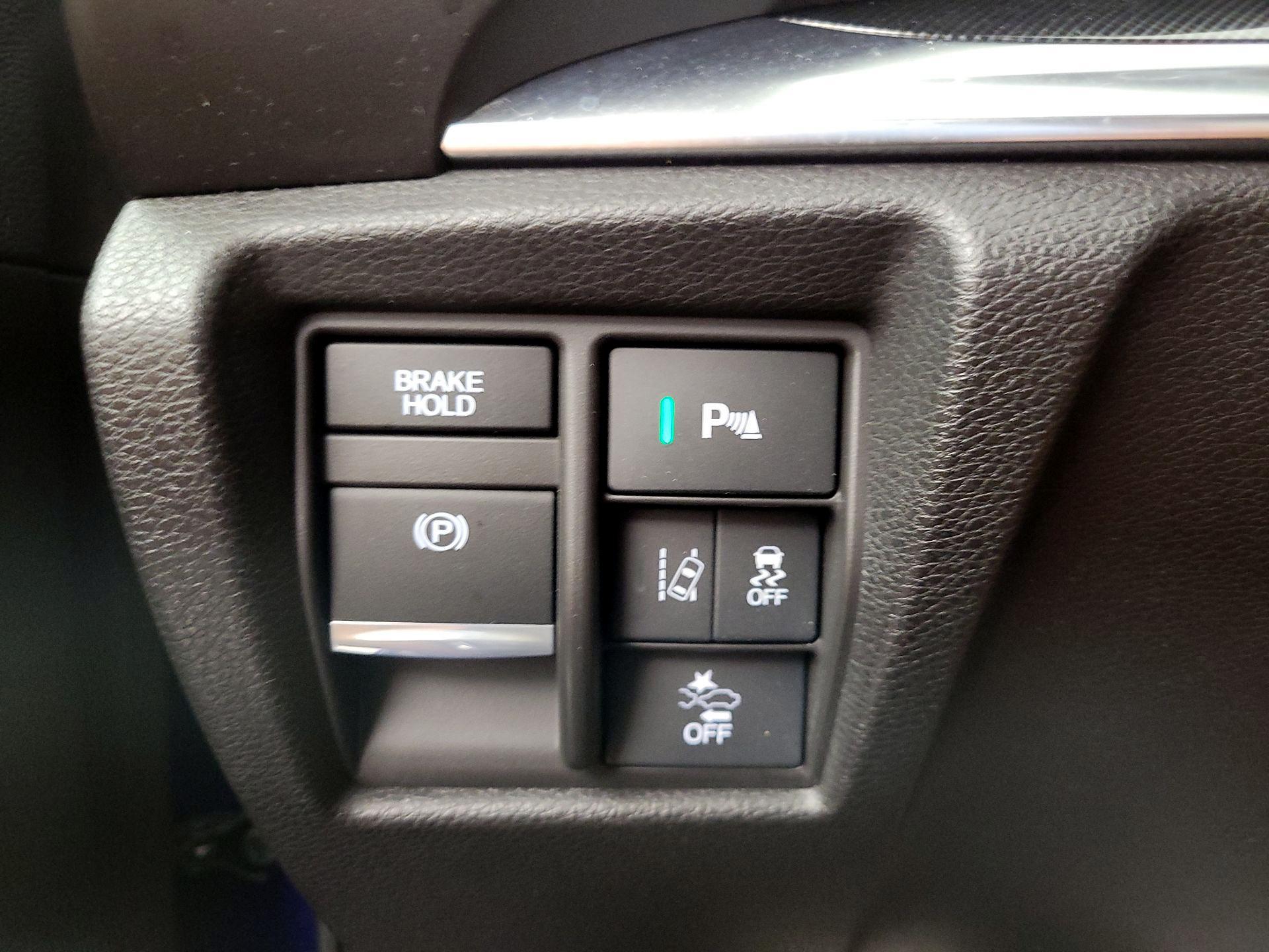 Thumbnail: 2019 Acura MDX - 13