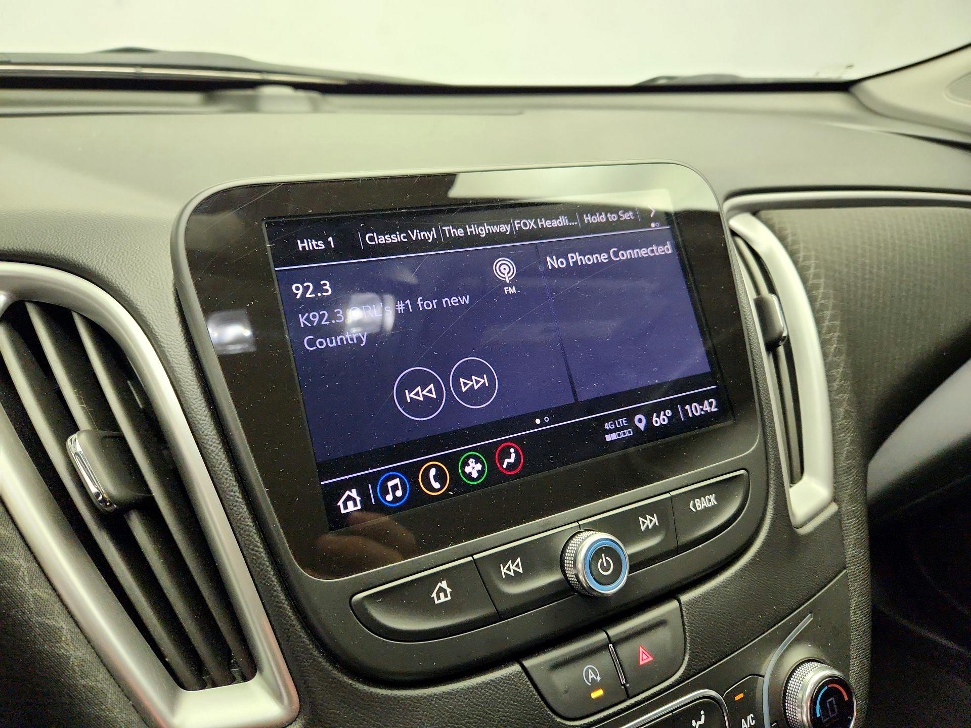 Thumbnail: 2024 Chevrolet Malibu - 15