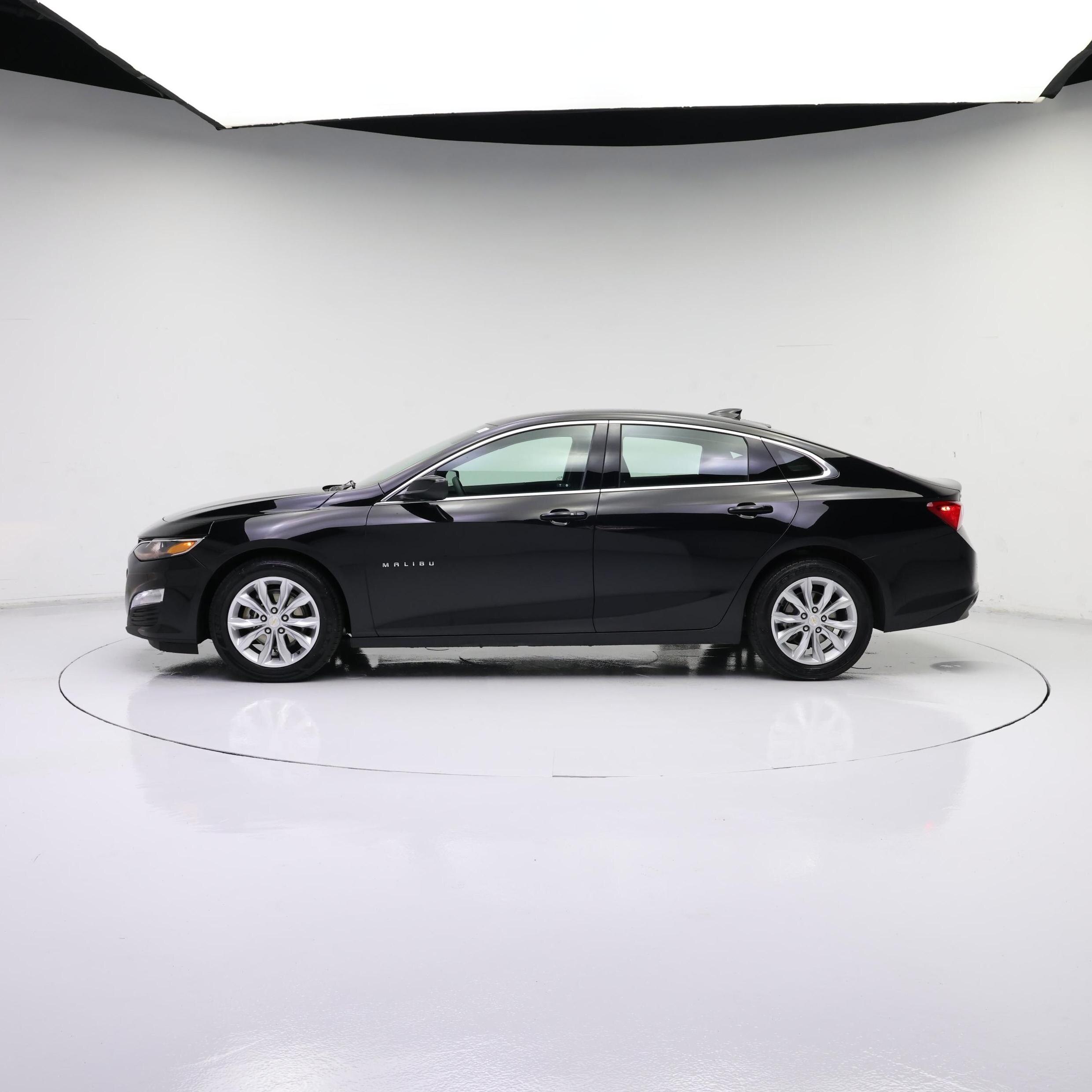 Thumbnail: 2024 Chevrolet Malibu - 3