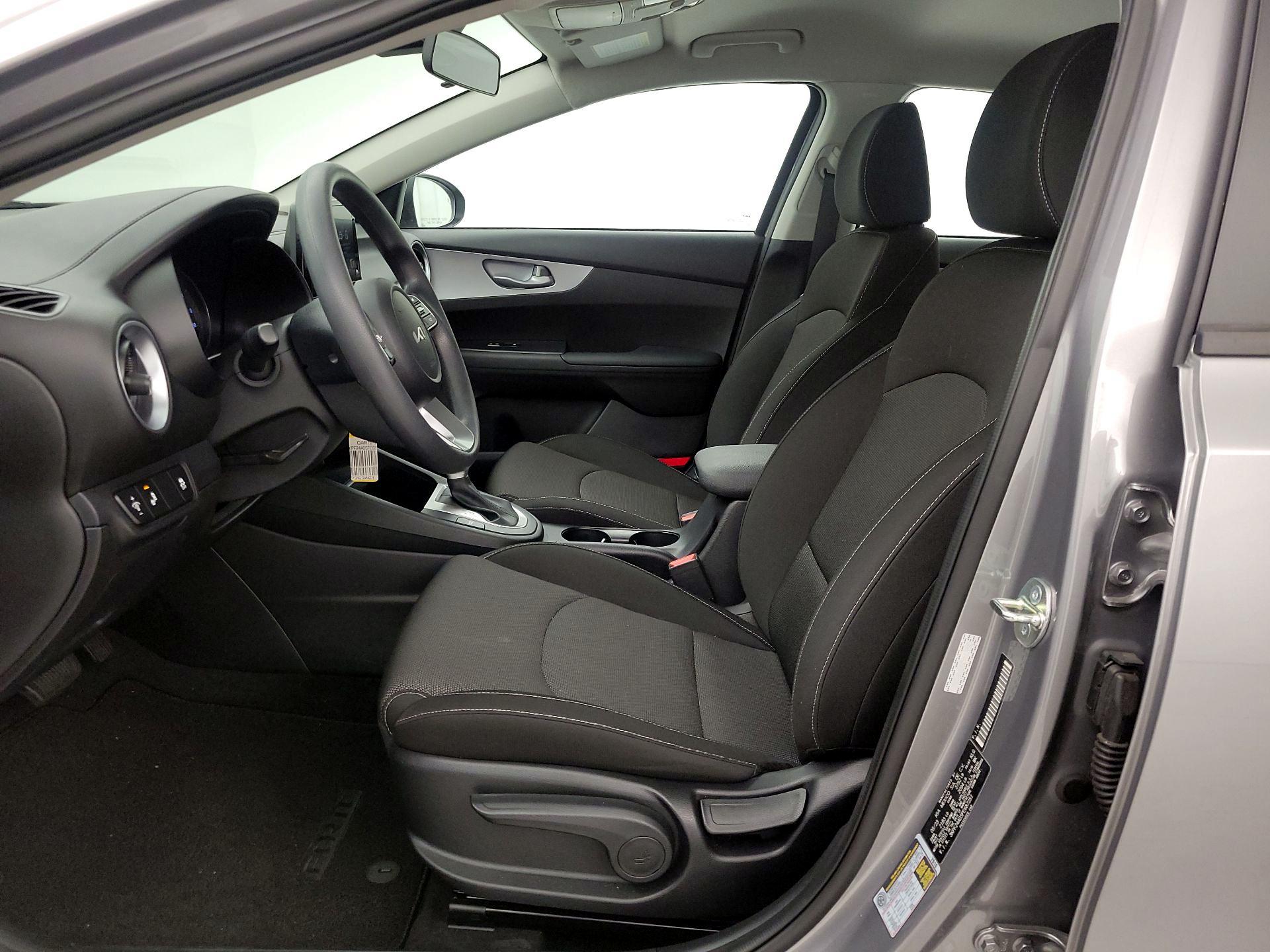 Thumbnail: 2023 Kia Forte - 11